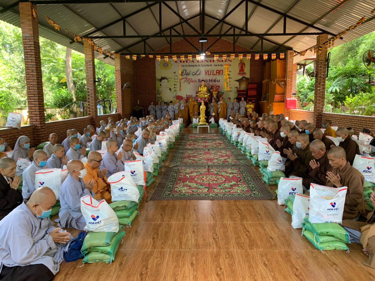 Cúng Dường tại chùa thị vải Vũng Tàu