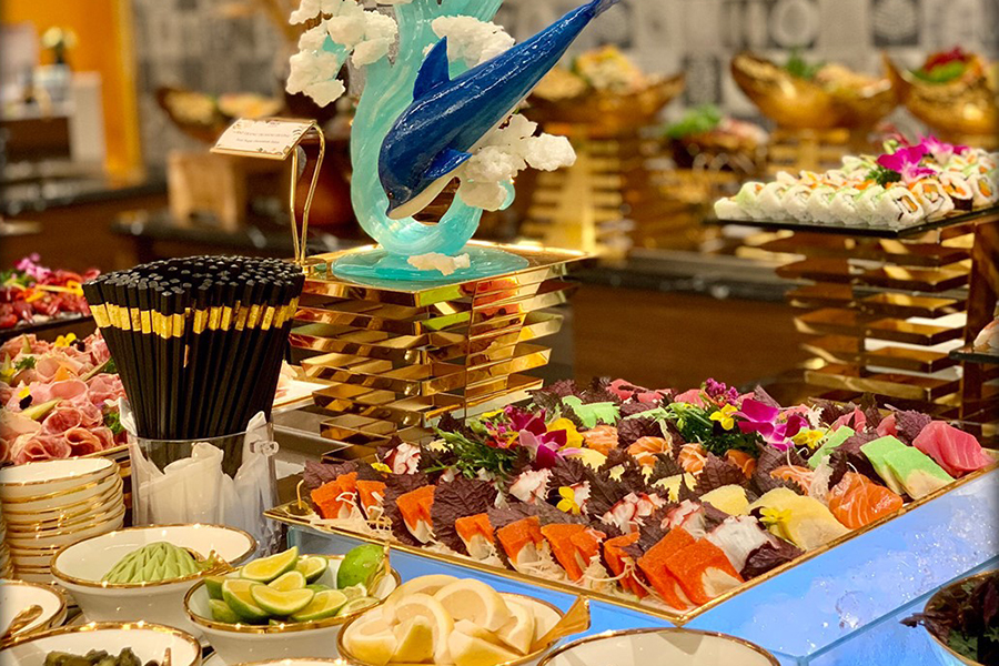 Buffet hải sản đẳng cấp tối cuối tuần tại Dolce Hanoi Golden Lake Hotel 5 sao