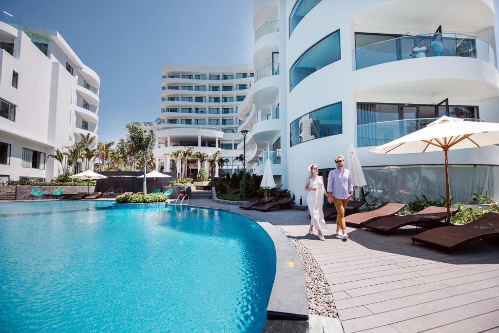 Combo Du Lịch PHÚ QUỐC 3N2Đ: Sunset Beach Resort & Spa 4 Sao + Vé Máy Bay Khứ Hồi