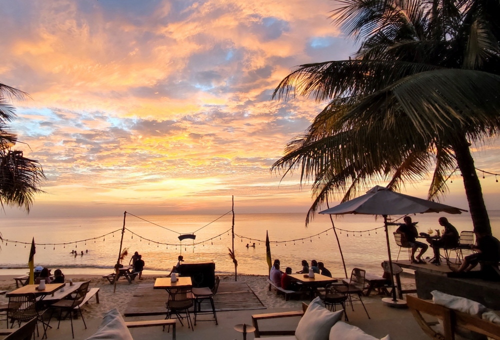 Combo Du Lịch PHÚ QUỐC 3N2Đ: Sunset Beach Resort & Spa 4 Sao + Vé Máy Bay Khứ Hồi