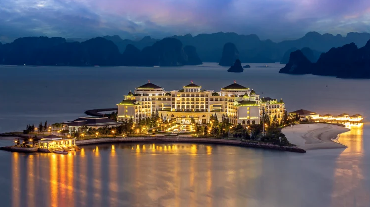 Vinpearl Resort & Spa Hạ Long