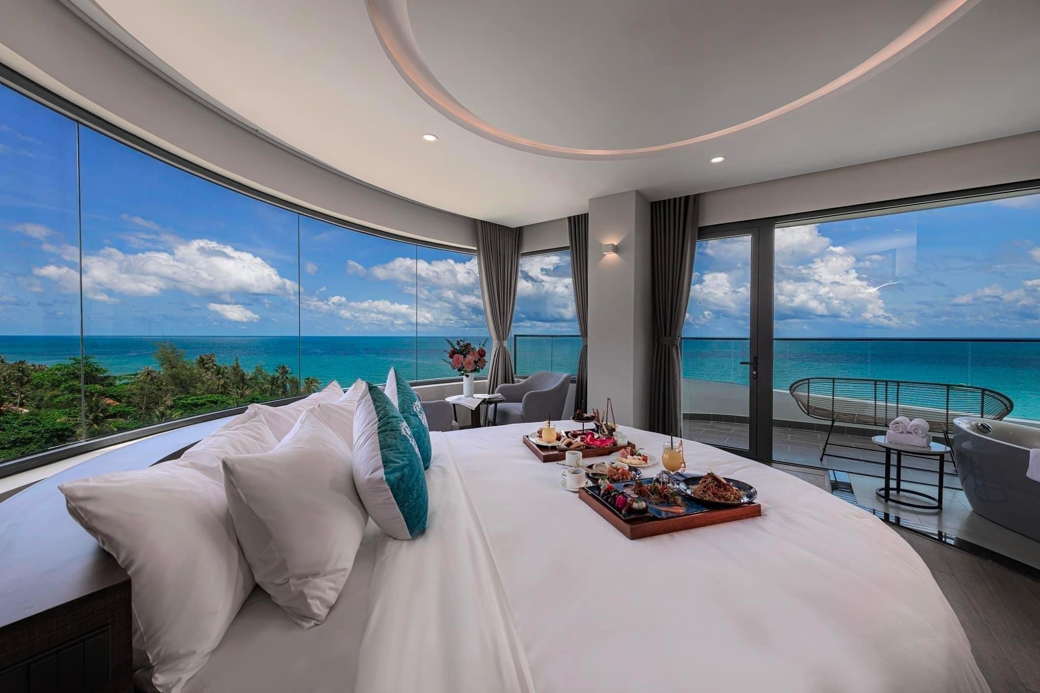 Combo Phú Quốc 3N2Đ: Sunset Beach Resort & Spa + Vé máy bay khứ hồi