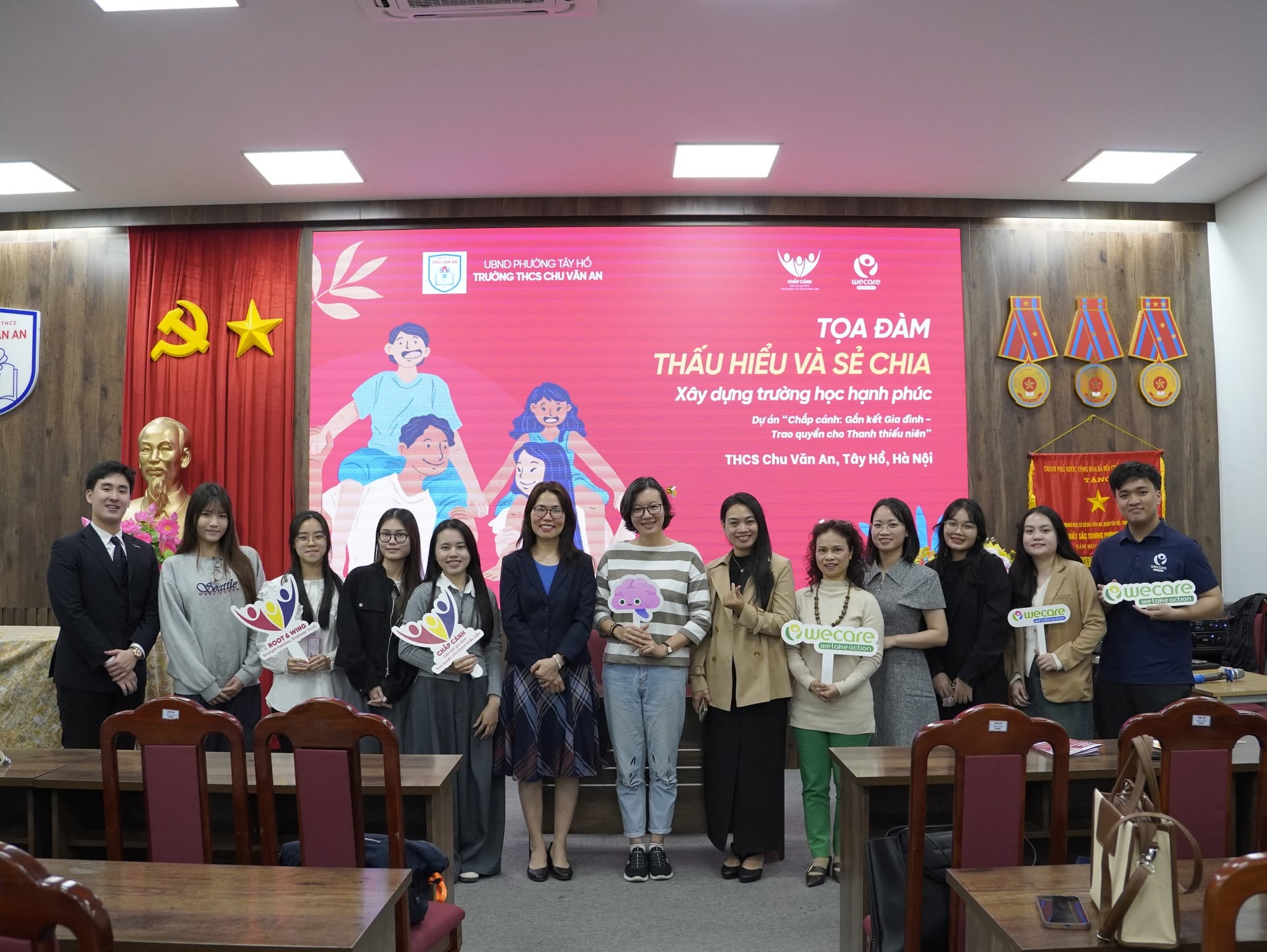 NHỮNG KHOẢNG LẶNG ĐƯỢC LẮNG NGHE – TỌA ĐÀM “THẤU HIỂU & SẺ CHIA – XÂY DỰNG TRƯỜNG HỌC HẠNH PHÚC” TẠI THCS CHU VĂN AN