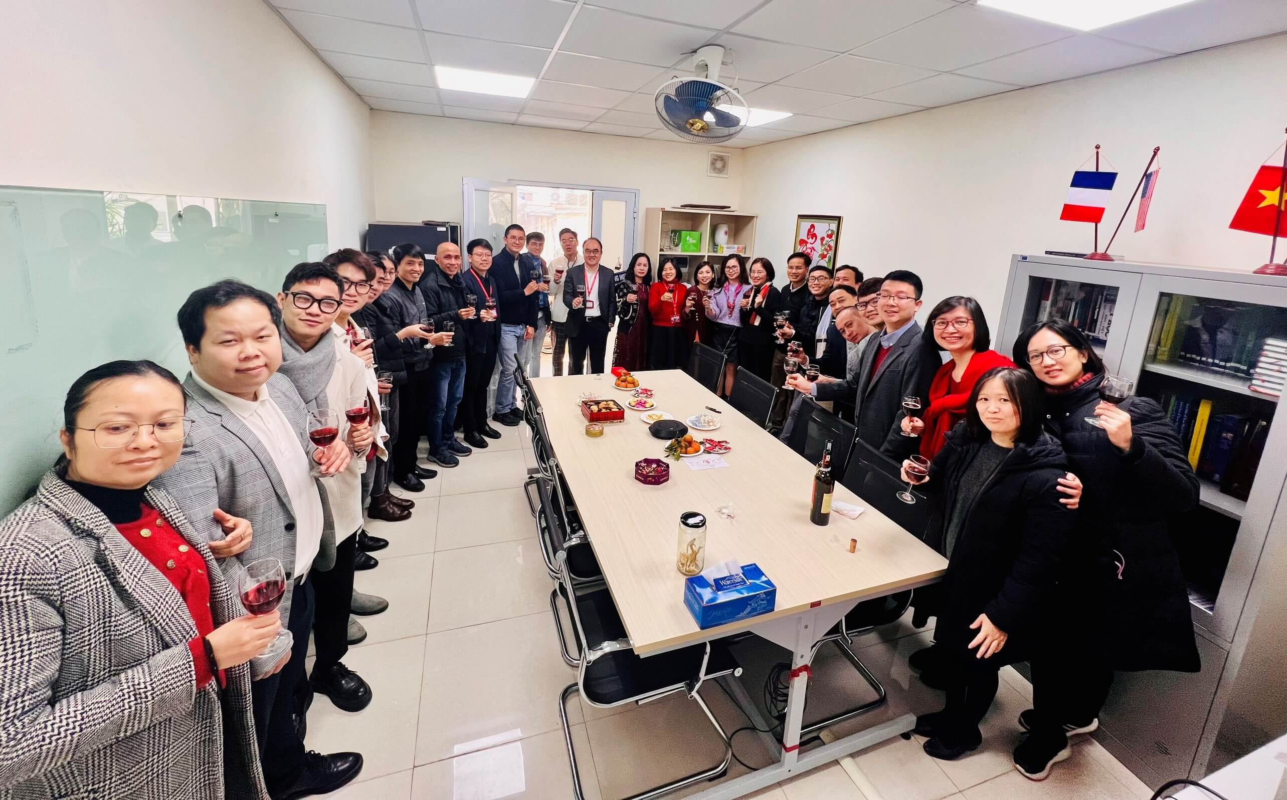 CHƯƠNG TRÌNH CAN THIỆP VÀ DỰ PHÒNG HIV CHO NHÓM NGƯỜI CÓ NGUY CƠ CAO VỚI HIV