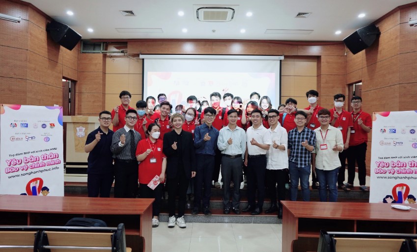 TỌA ĐÀM “YÊU BẢN THÂN - BẢO VỆ CHÍNH MÌNH” - CÁC BẠN SINH VIÊN ĐÃ MANG VỀ NHỮNG GÌ?