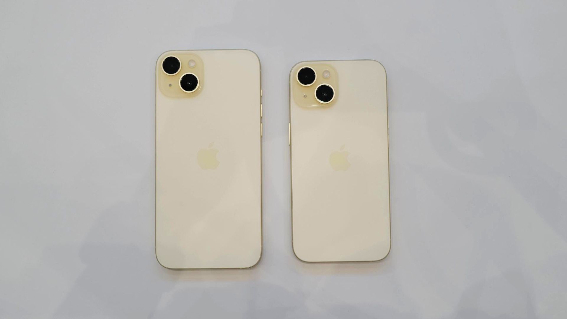 Ảnh bộ đôi iPhone 15 và iPhone 15 Plus