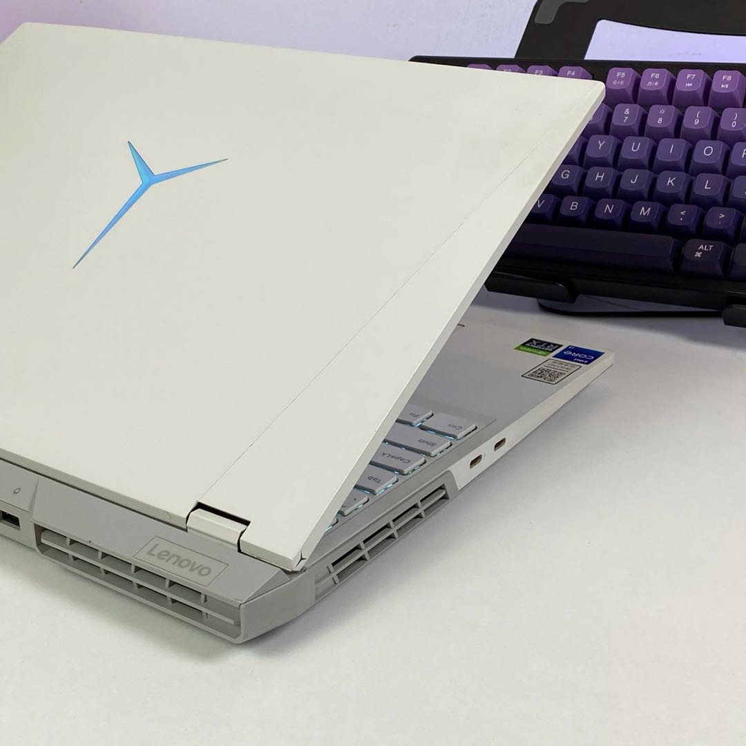 LENOVO LEGION 5 PRO 2022 WHITE (Core i7-12700H, RTX 3060 6Gb) - USED 99%