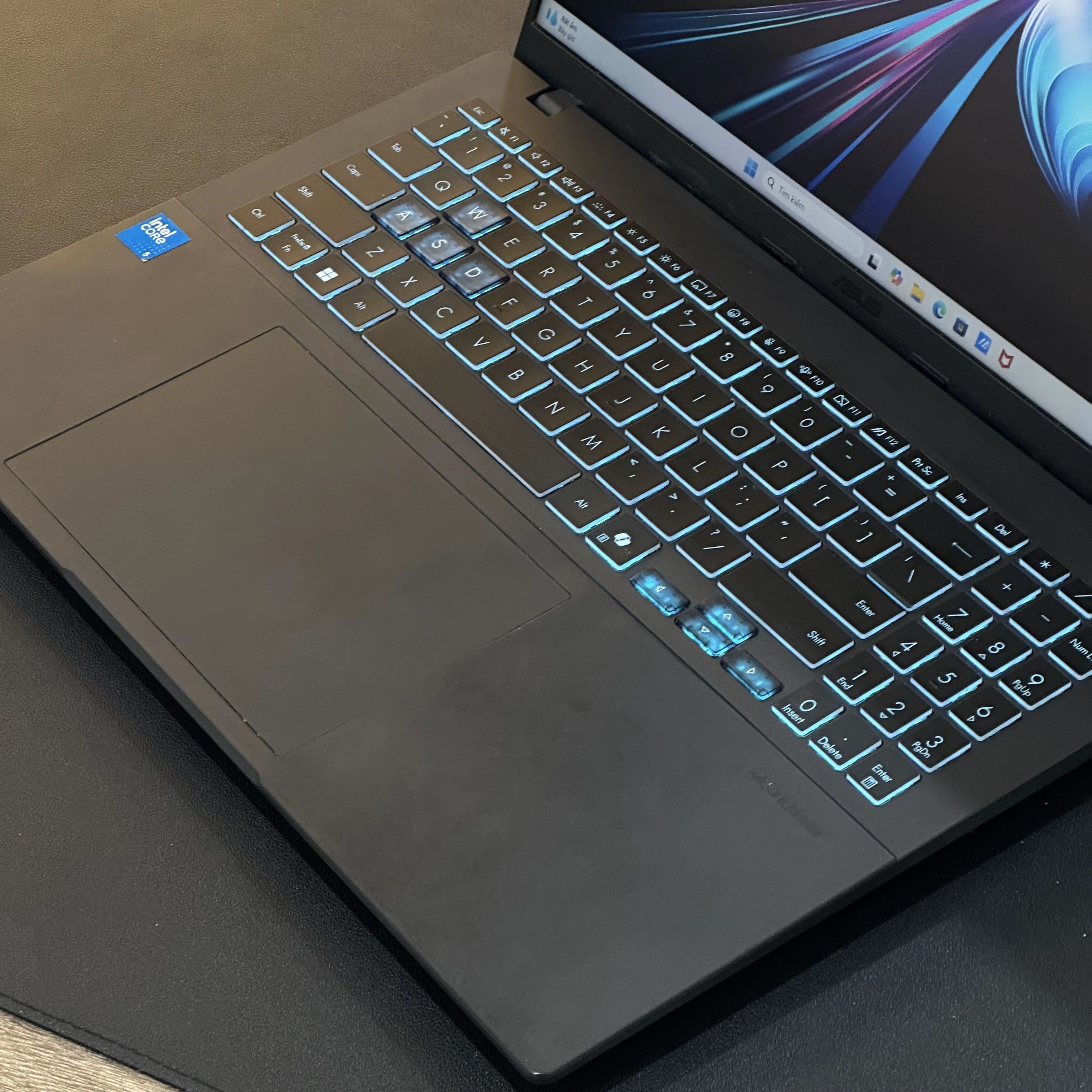 Asus Vivobook Gaming V16 2025 (Intel Core 5 210H, RTX 4050 6Gb) - USED 99%