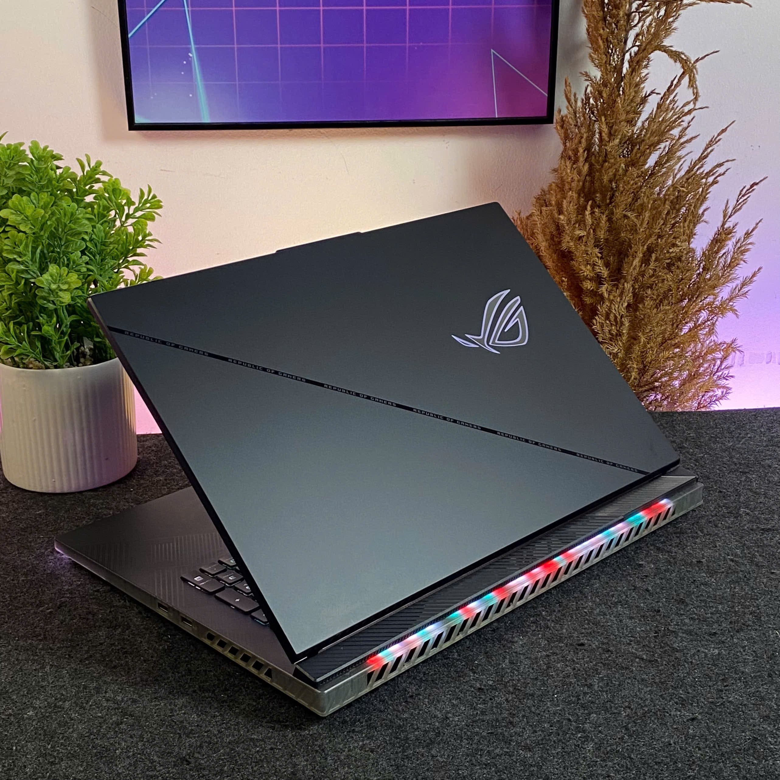ASUS ROG STRIX SCAR 18 2024 (Core i9-14900HX, RTX 4080 12Gb) - USED 99%