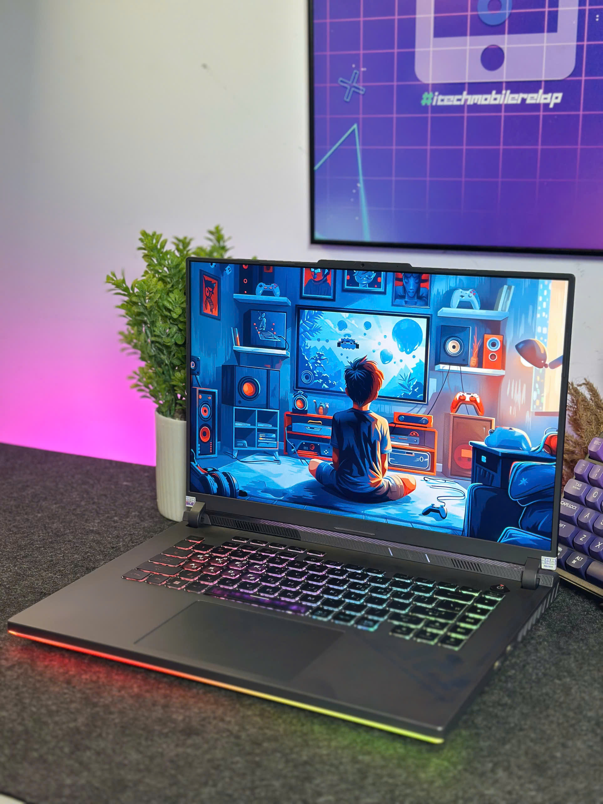 ASUS ROG STRIX G16 2023 (Core i7-13650HX, RTX 4060 8Gb) - USED 99%