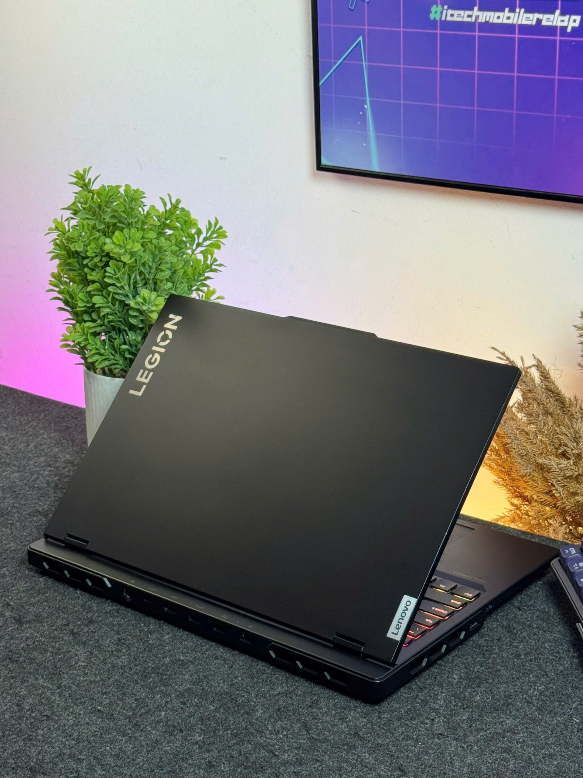 LENOVO LEGION PRO 7 2024 (Core i9-14900HX, RTX 4080 12Gb) - USED 99%