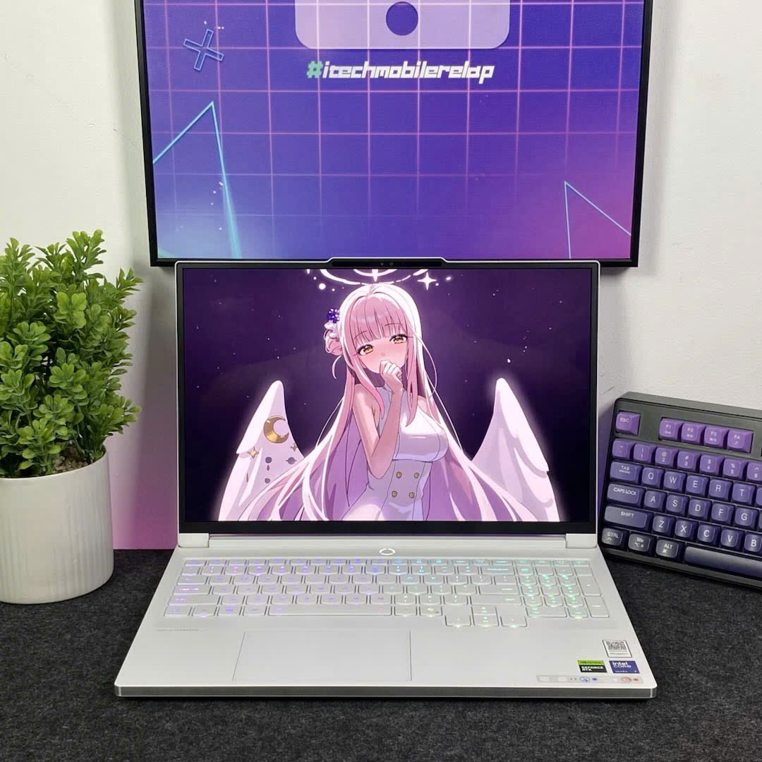 LENOVO LEGION 7 2025 Glacier White (Core Ultra 7-255HX, RTX 5060 8Gb) - USED 99%