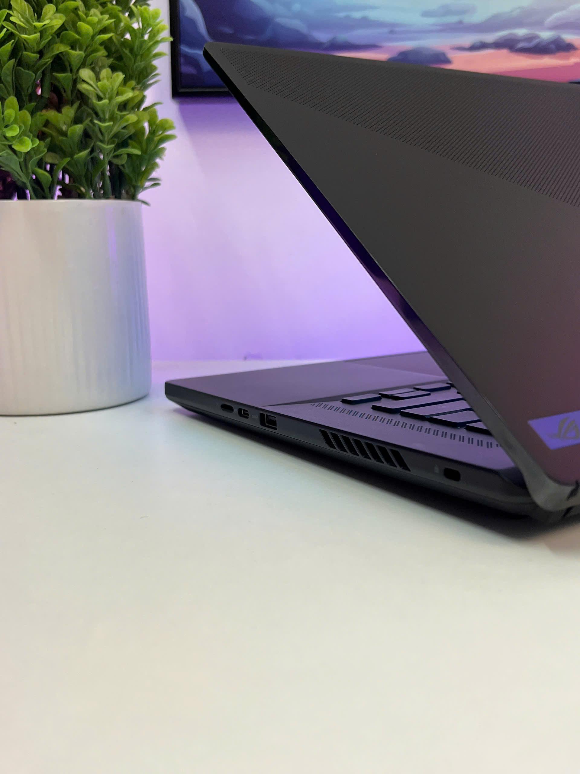 ASUS ROG ZEPHYRUS M16 2023 (Core i9-13900H, RTX 4070 8Gb) - USED 99%