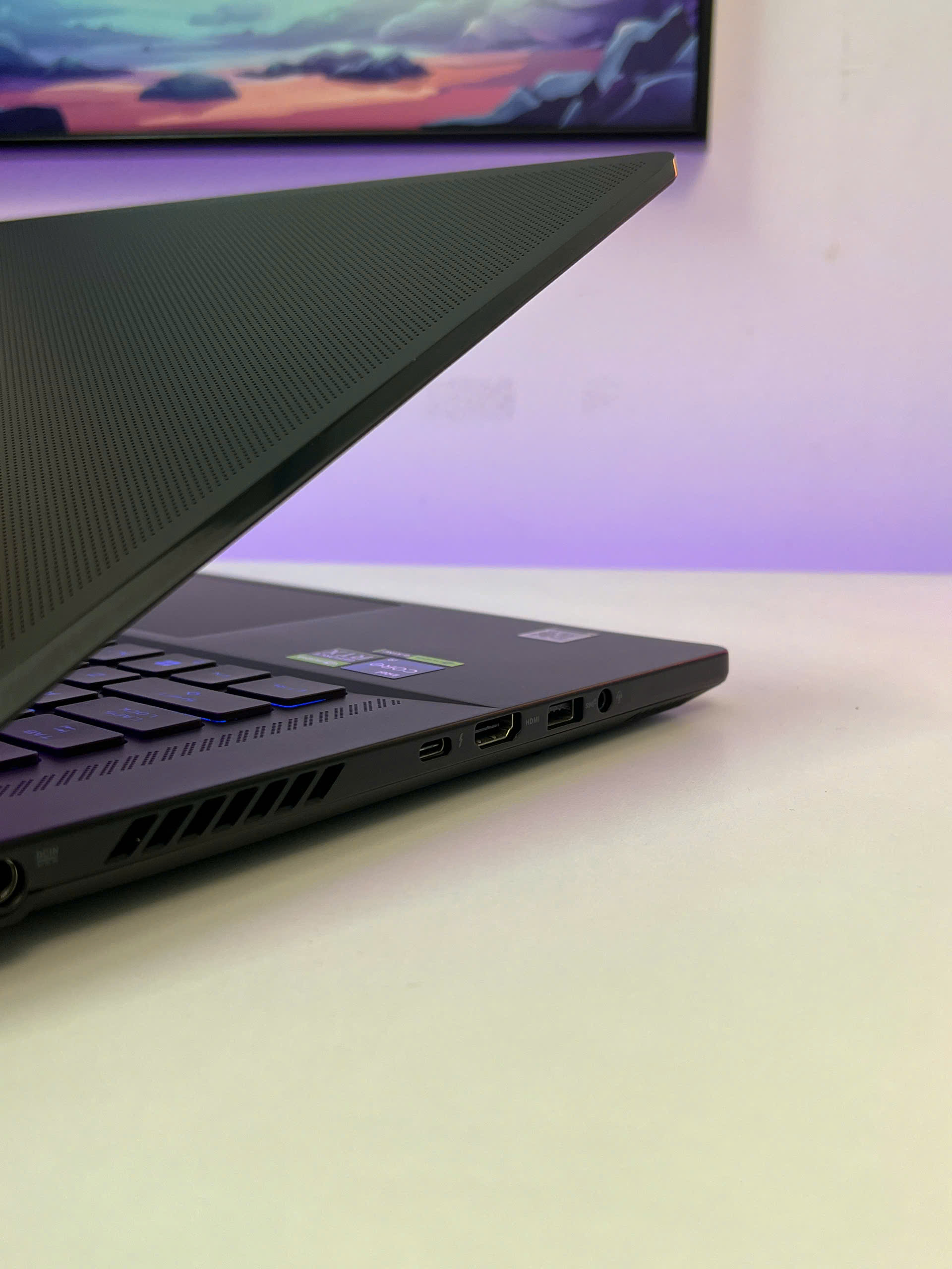 ASUS ROG ZEPHYRUS M16 2023 (Core i9-13900H, RTX 4070 8Gb) - USED 99%