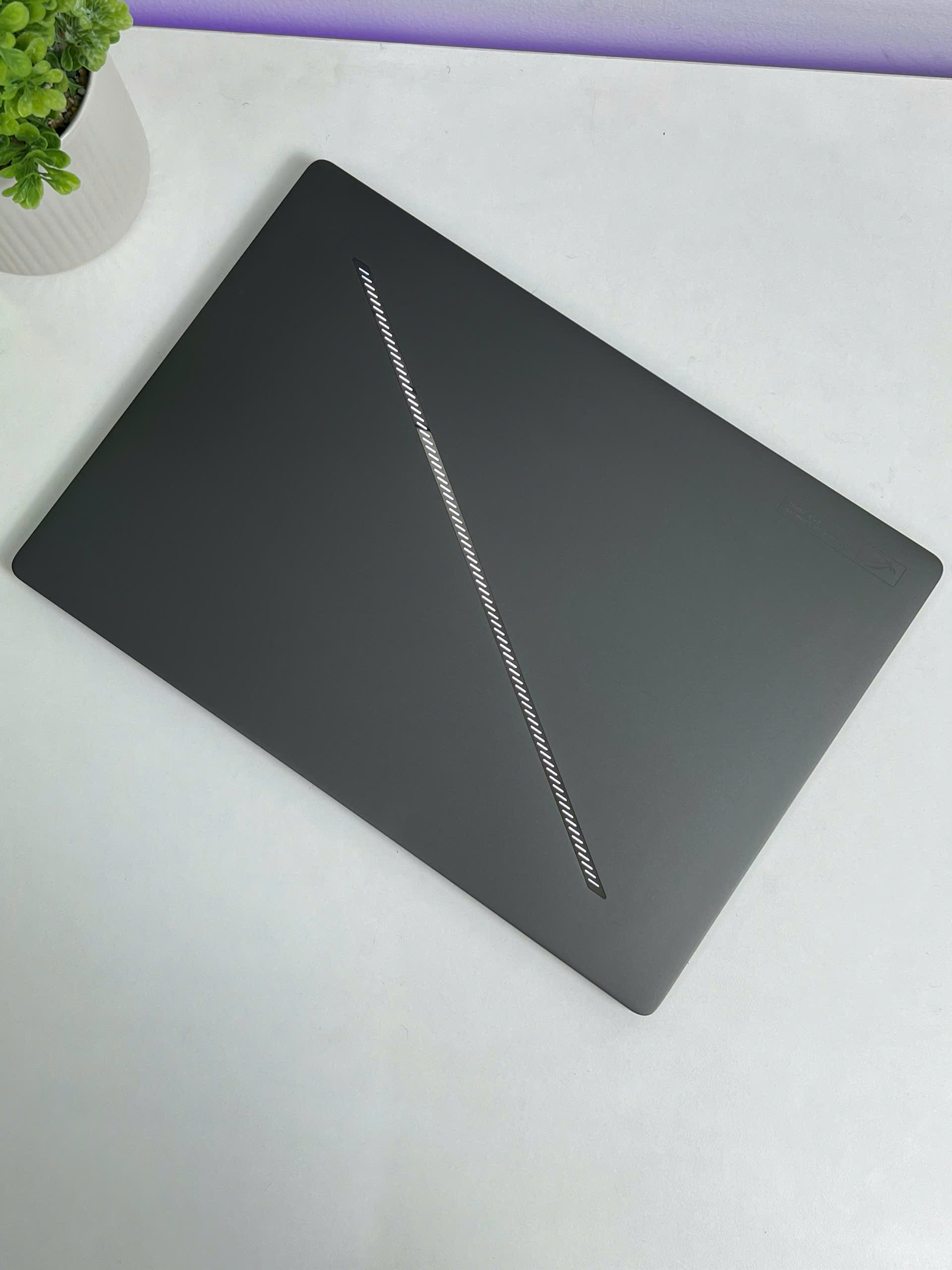 ASUS ROG ZEPHYRUS G16 2024 (Core Ultra 9-185H, RTX 4060 8Gb) - LIKENEW