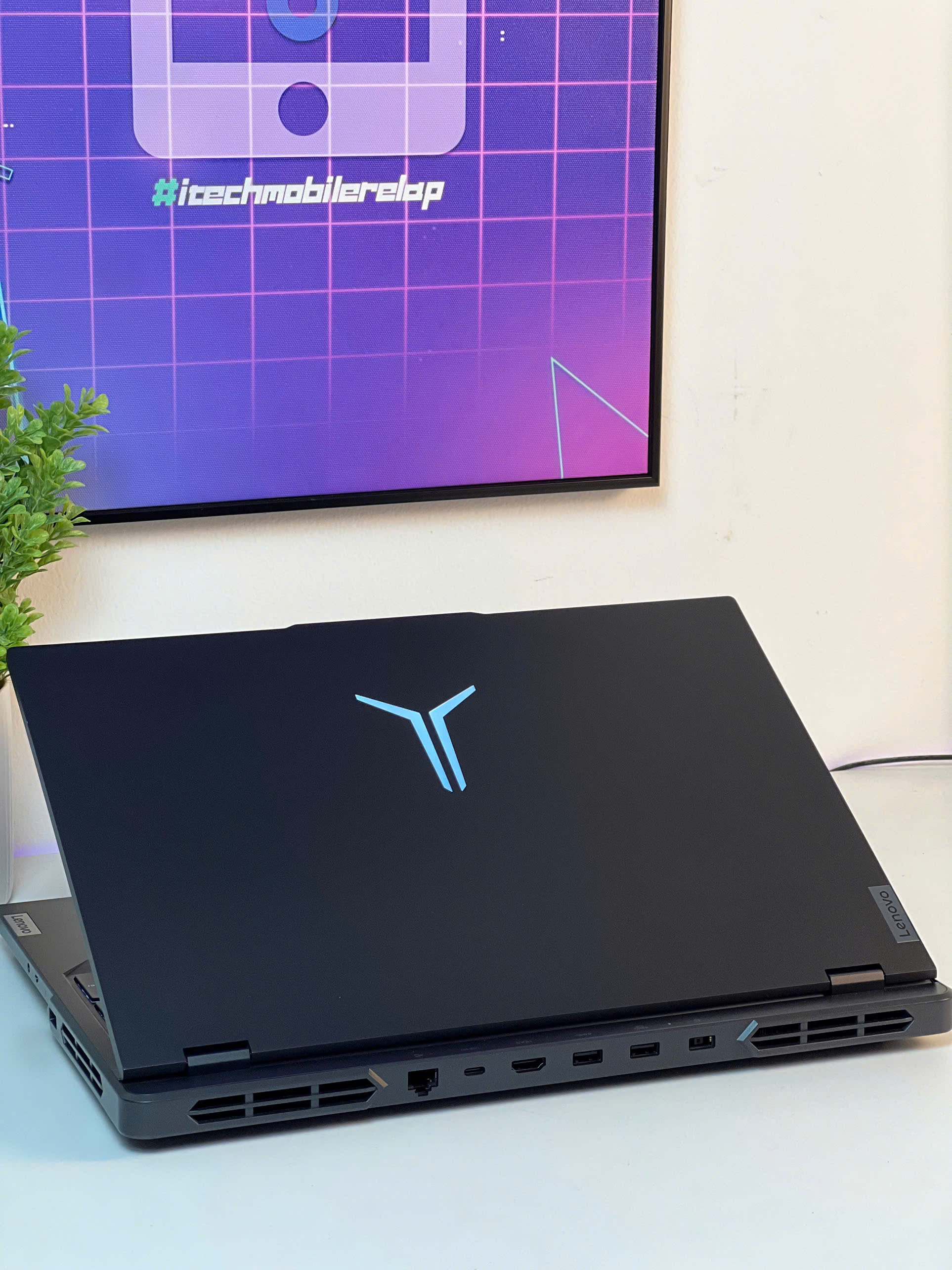 LENOVO LEGION PRO 5 2023 (Ryzen 9-7945HX, RTX 4060 8Gb) - USED 99%
