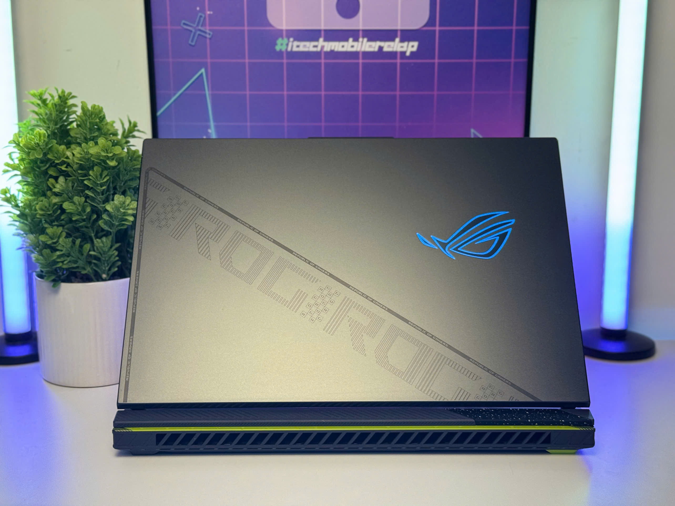 ASUS ROG STRIX G18 2023 (Core i9-13980HX, RTX 4070 8Gb) - USED 99%