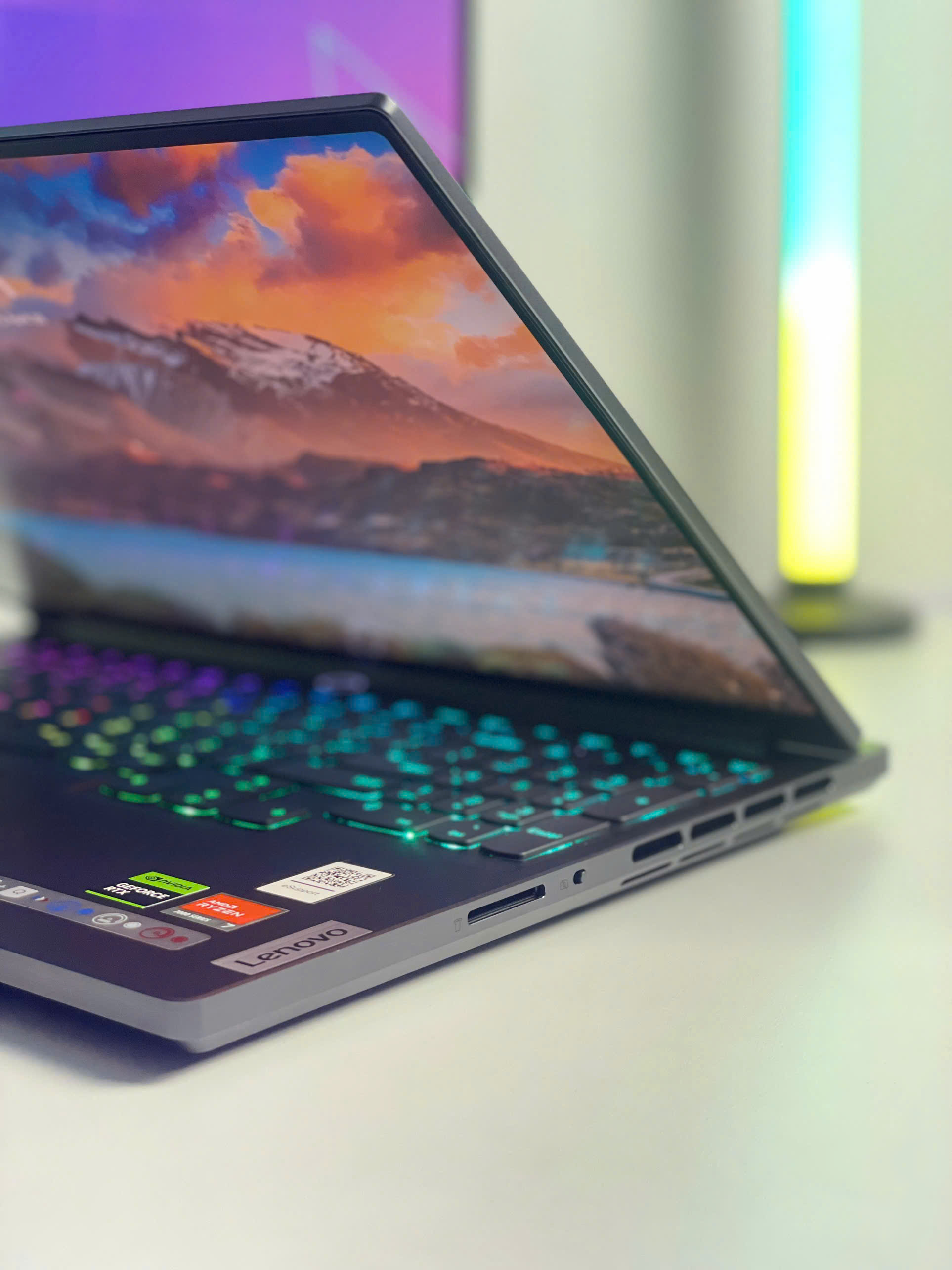 LENOVO LEGION SLIM 7 2023 (Core i7-13700H, RTX 4060 8Gb) - USED 98%