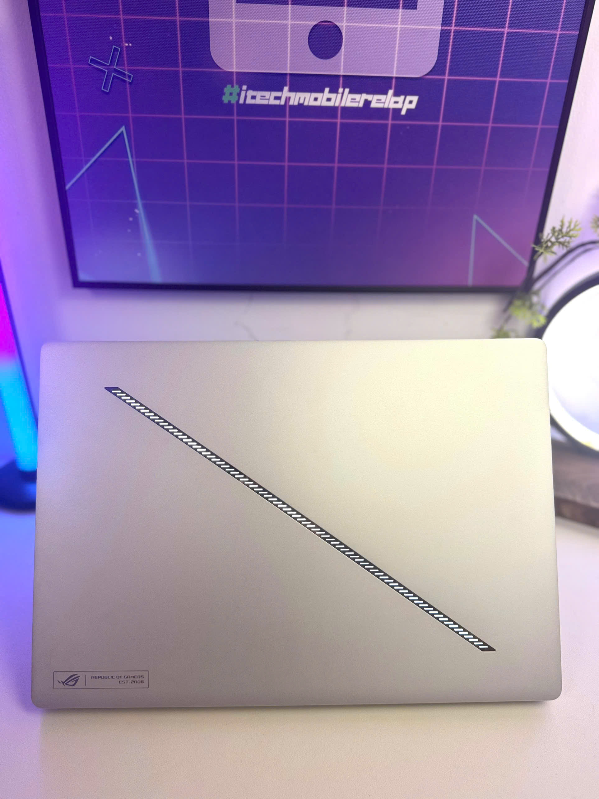 ASUS ROG ZEPHYRUS G16 2024 (Core Ultra 9-185H, RTX 4060 8Gb) - LIKENEW