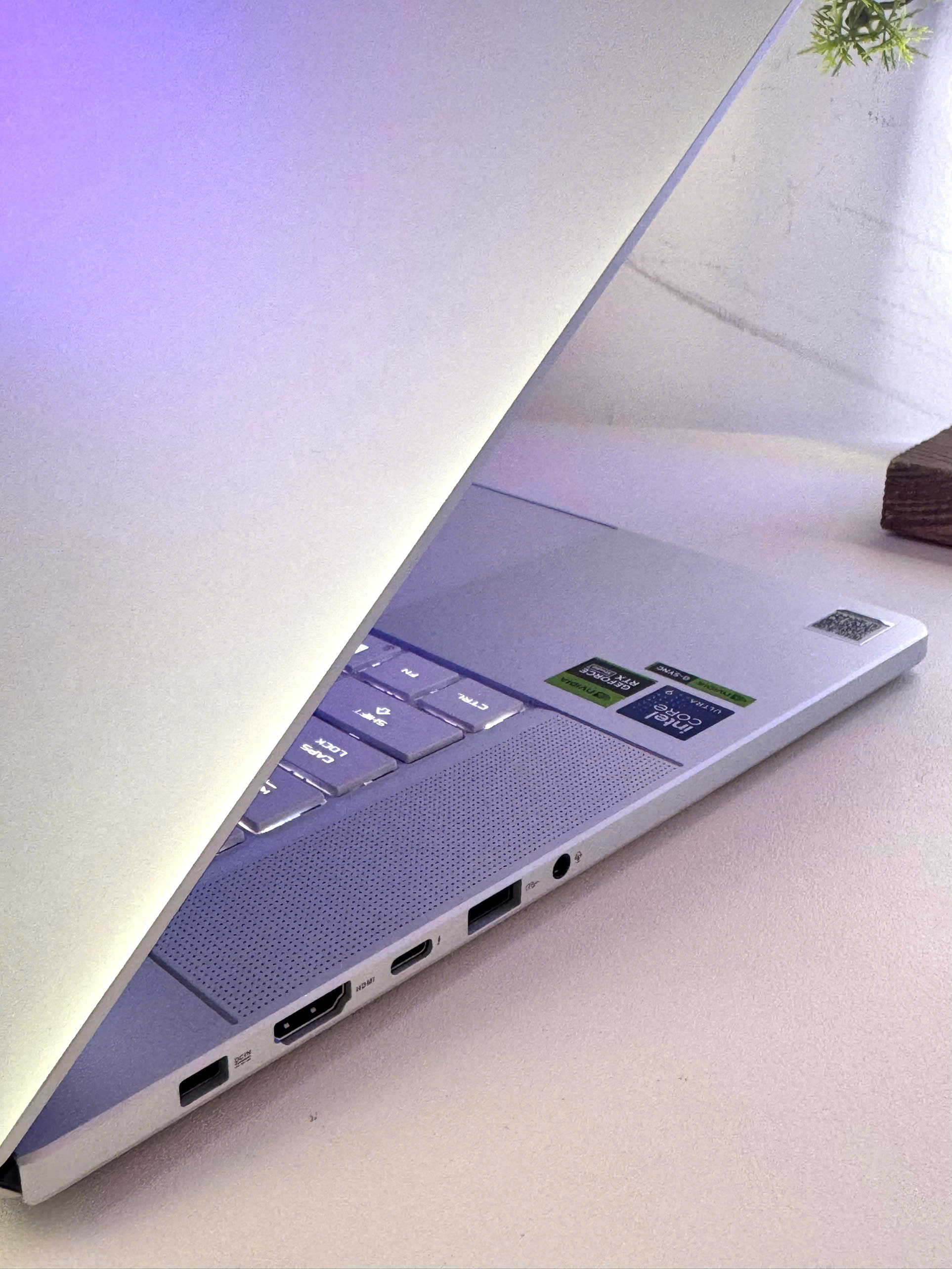 ASUS ROG ZEPHYRUS G16 2024 (Core Ultra 9-185H, RTX 4060 8Gb) - LIKENEW
