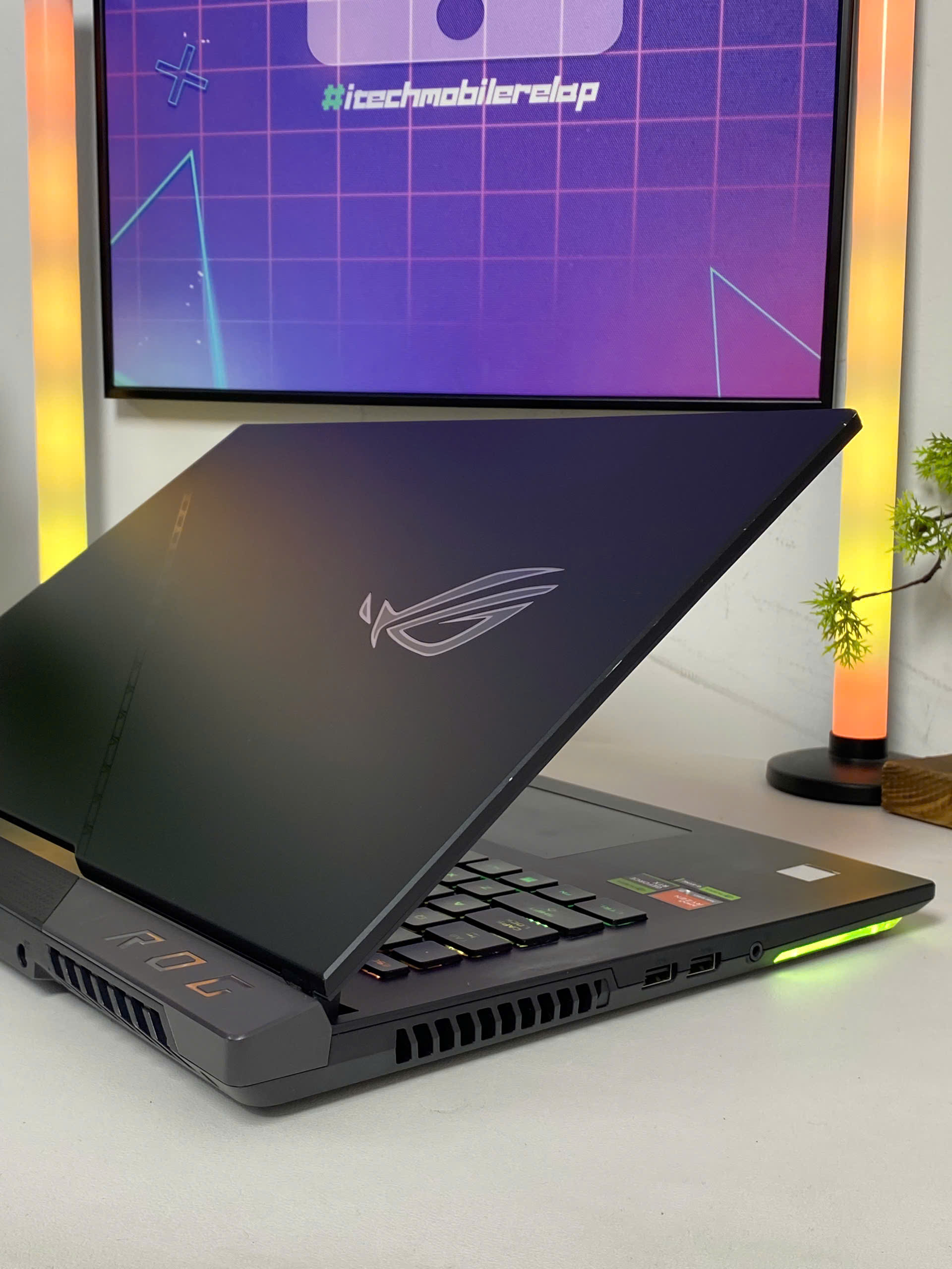 ASUS ROG STRIX Scar 17 2023 (Ryzen 9-7945HX, RTX 4080 12Gb) - USED 99%