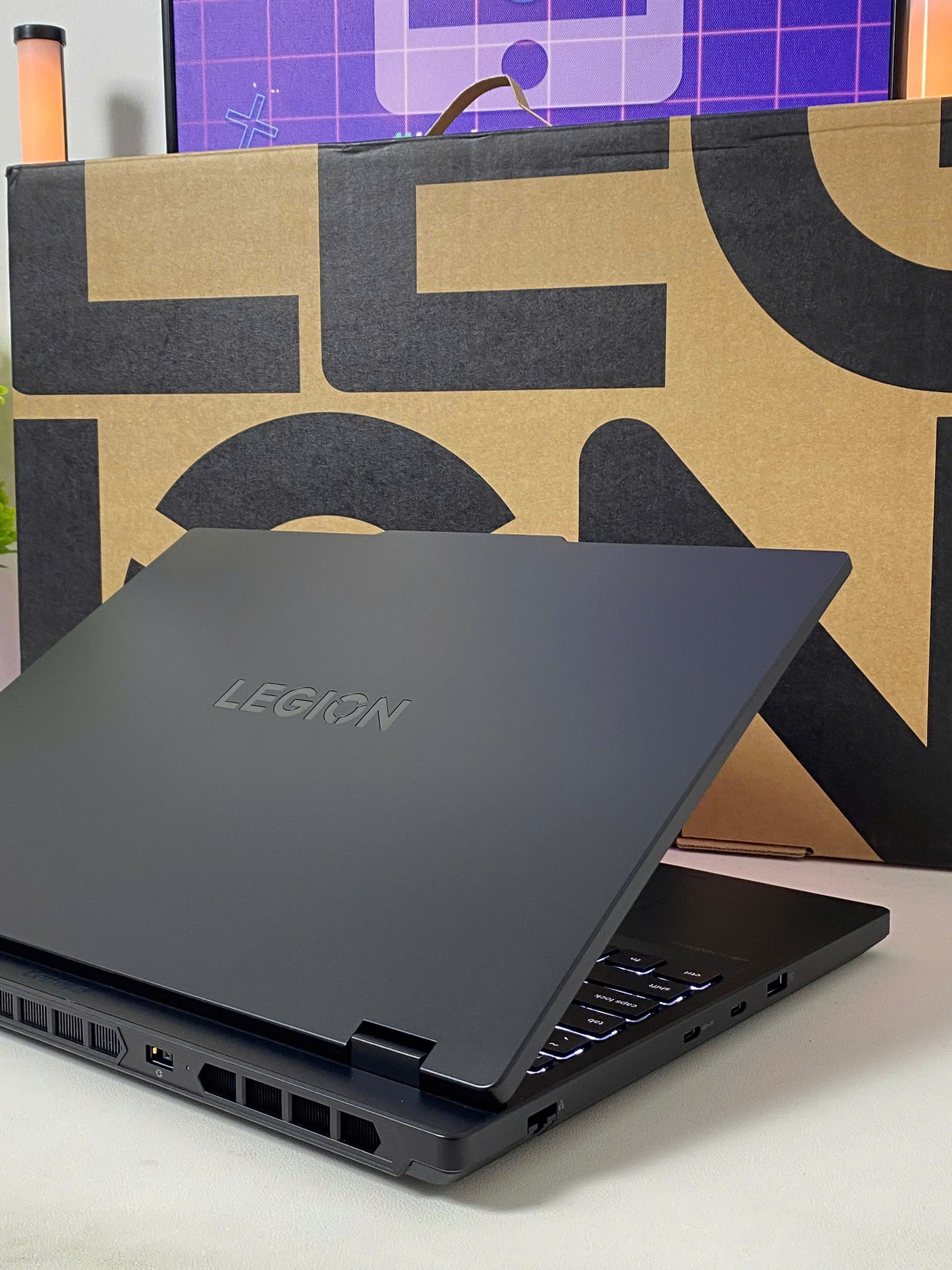 LENOVO LEGION 5 R7000 2025 (Ryzen 7 H 255, RTX 5060 8Gb) - LIKENEW FULLBOX