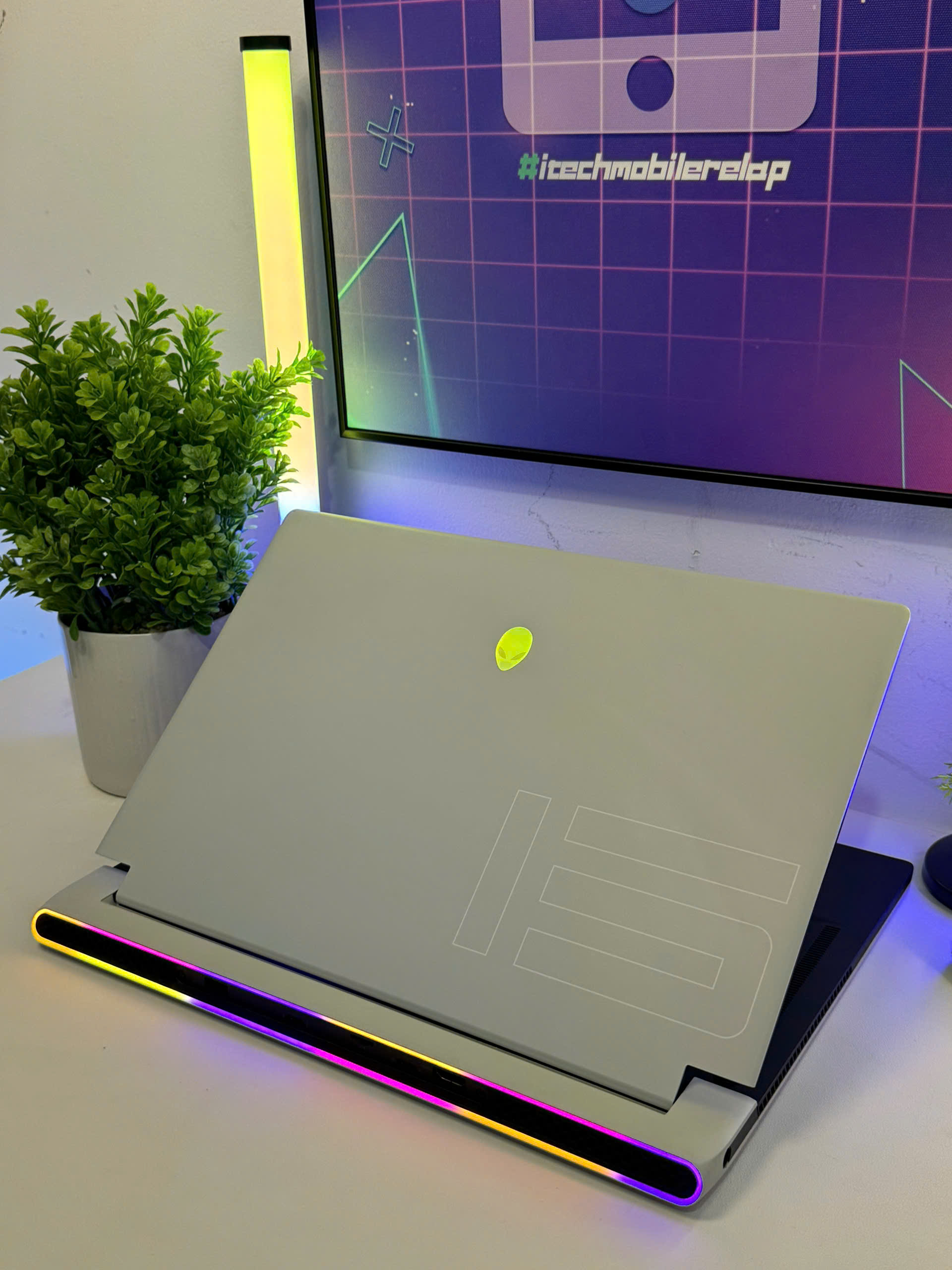 DELL ALIENWARE X15 R2 (Core i7-12700H, RTX 3070Ti 8Gb) - USED 99%