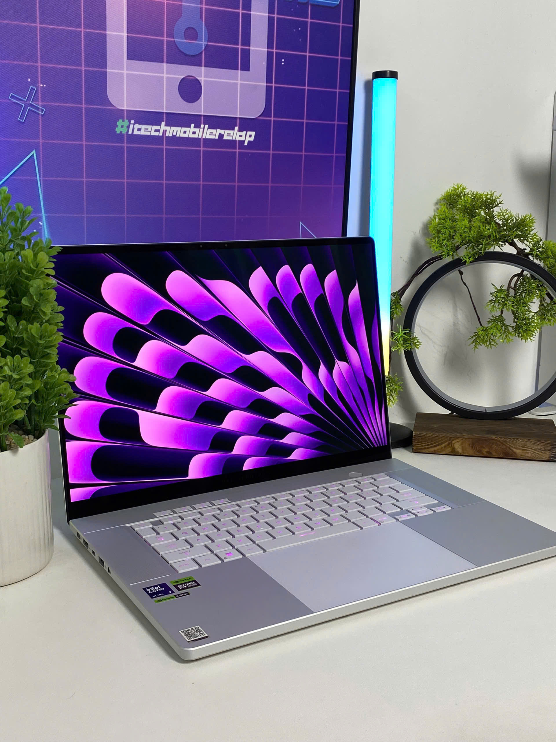 ASUS ROG ZEPHYRUS G16 2024 (Core Ultra 9-185H, RTX 4060 8Gb) - USED 99%