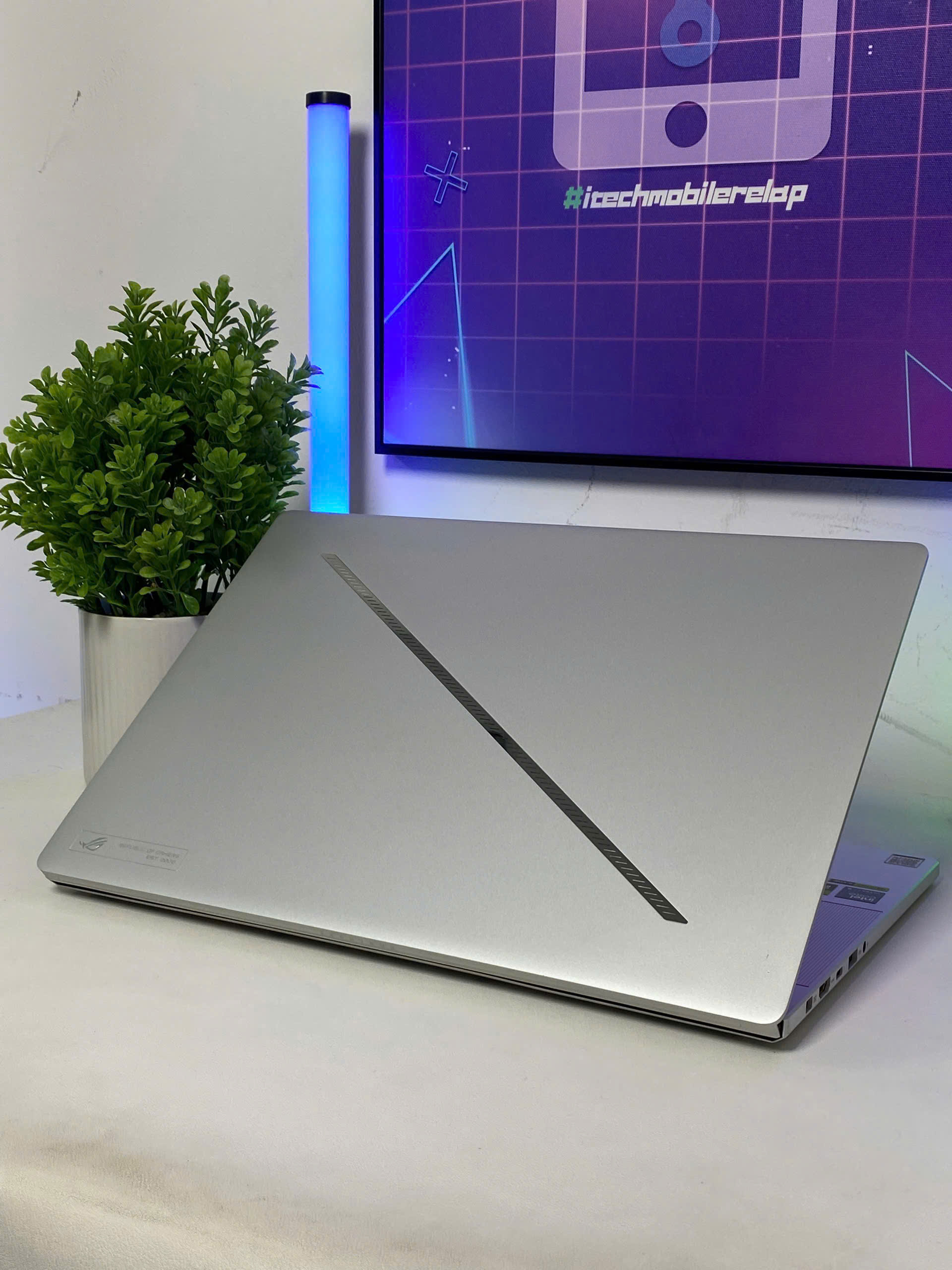 ASUS ROG ZEPHYRUS G16 2024 (Core Ultra 9-185H, RTX 4060 8Gb) - USED 99%