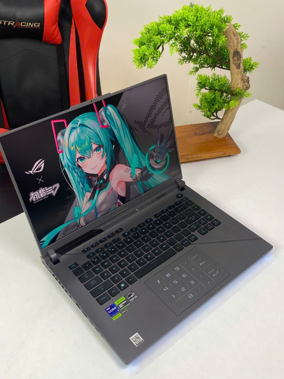 ASUS ROG STRIX G16 2024 (Core i9-14900HX, RTX 4060 8Gb) - USED 99%