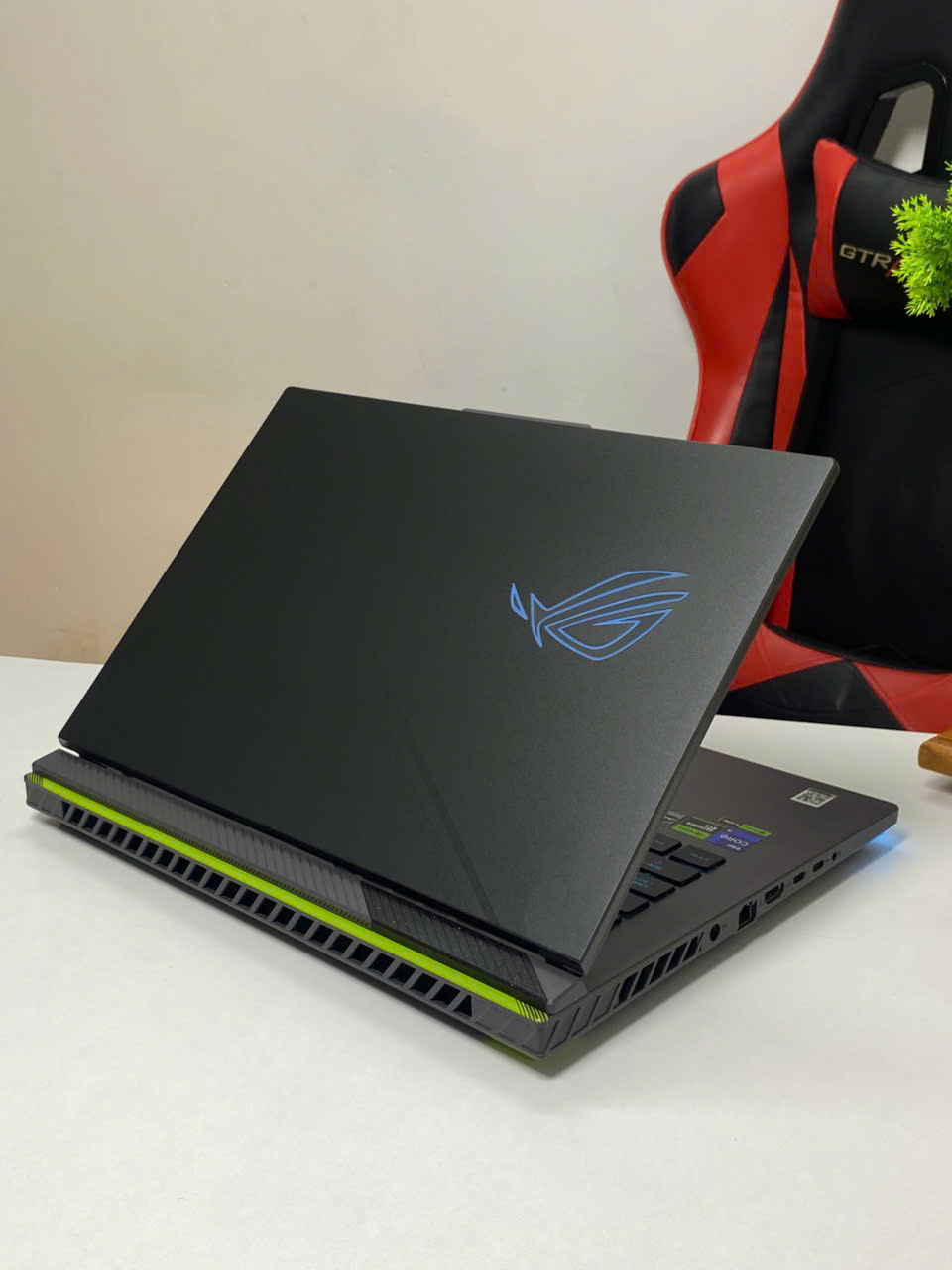 ASUS ROG STRIX G16 2024 (Core i9-14900HX, RTX 4060 8Gb) - USED 99%