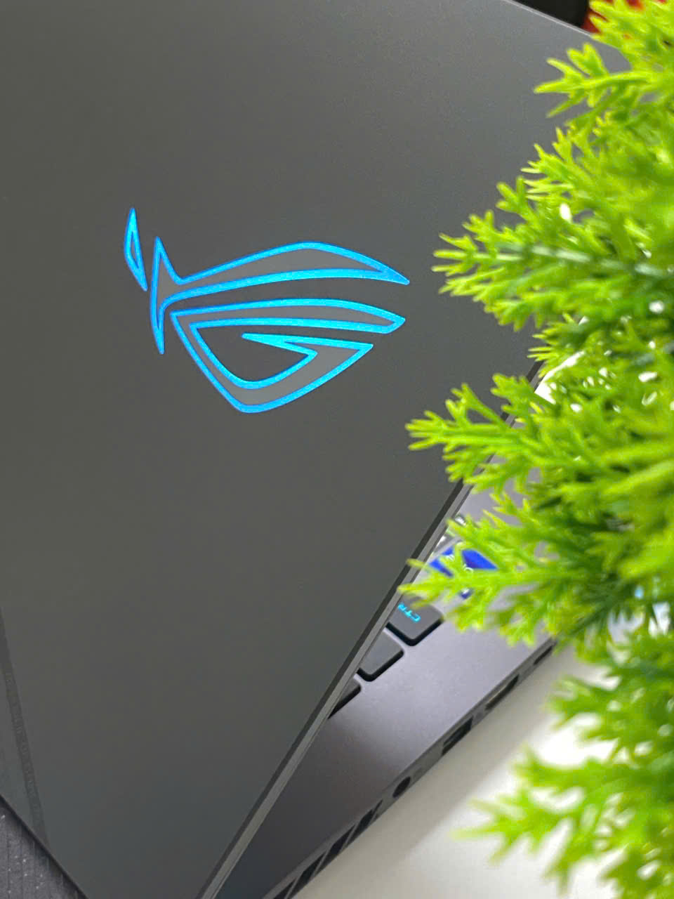 ASUS ROG STRIX G16 2024 (Core i9-14900HX, RTX 4060 8Gb) - USED 99%