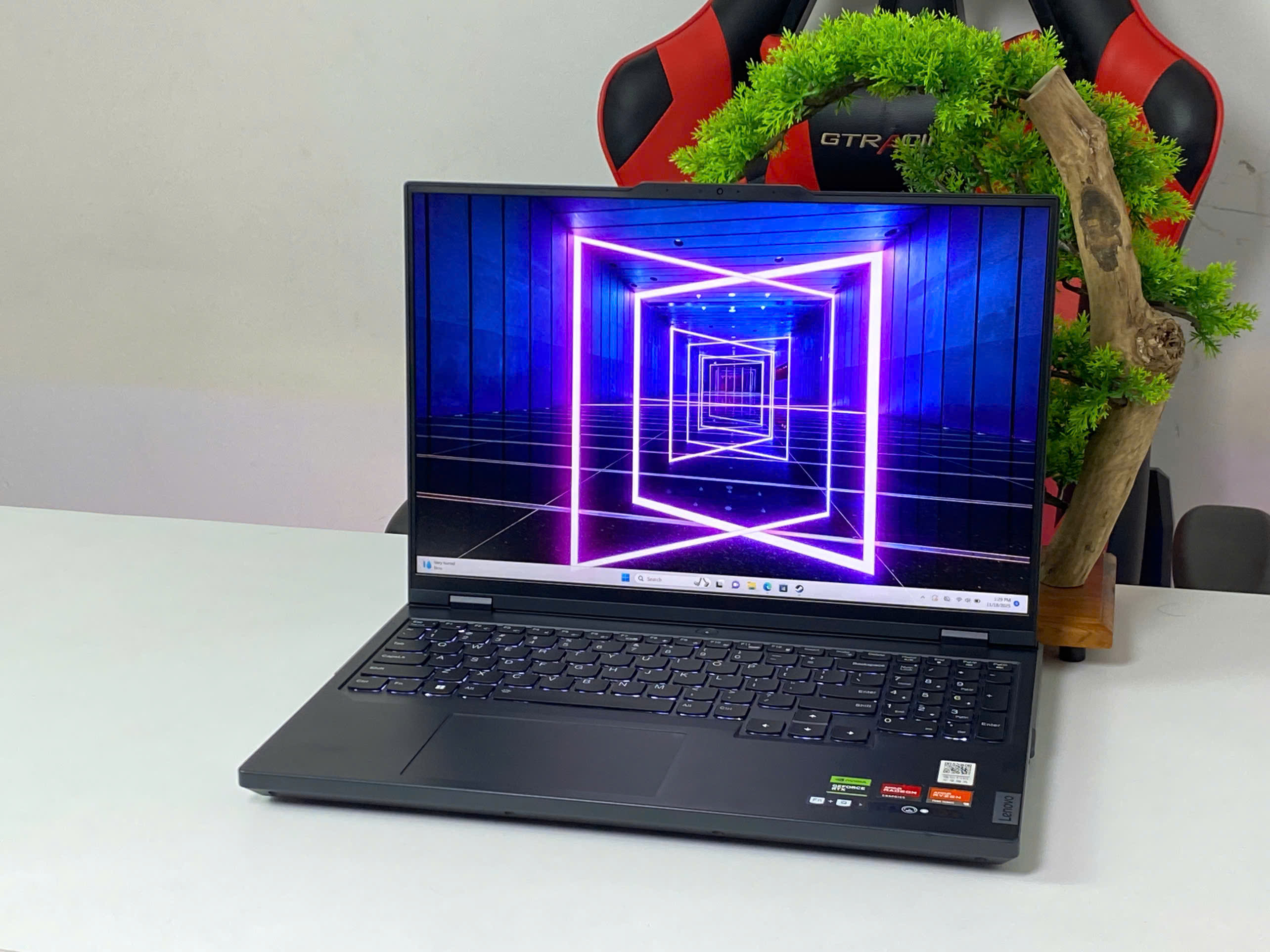 LENOVO LEGION PRO 5 2023 (Ryzen 9-7945HX, RTX 4060 8Gb) - USED 99%