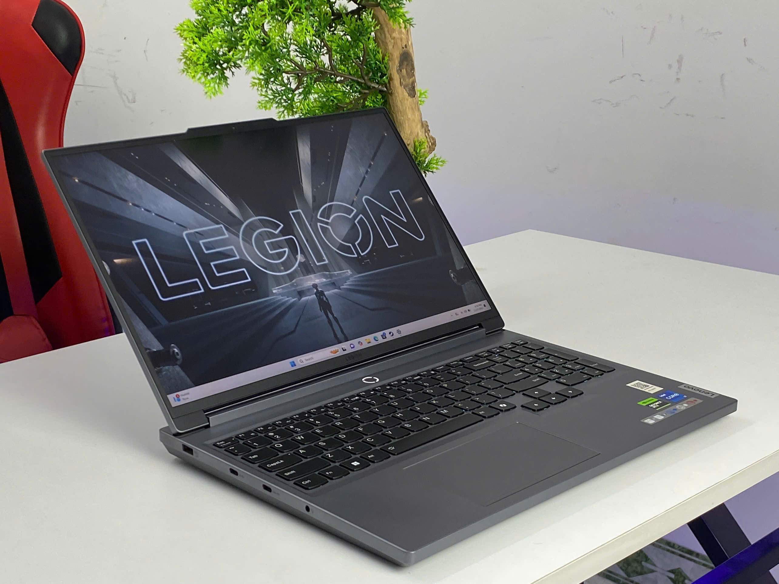 LENOVO LEGION 5 2024 (Core i7-14700HX, RTX 4070 8Gb) - USED 99%