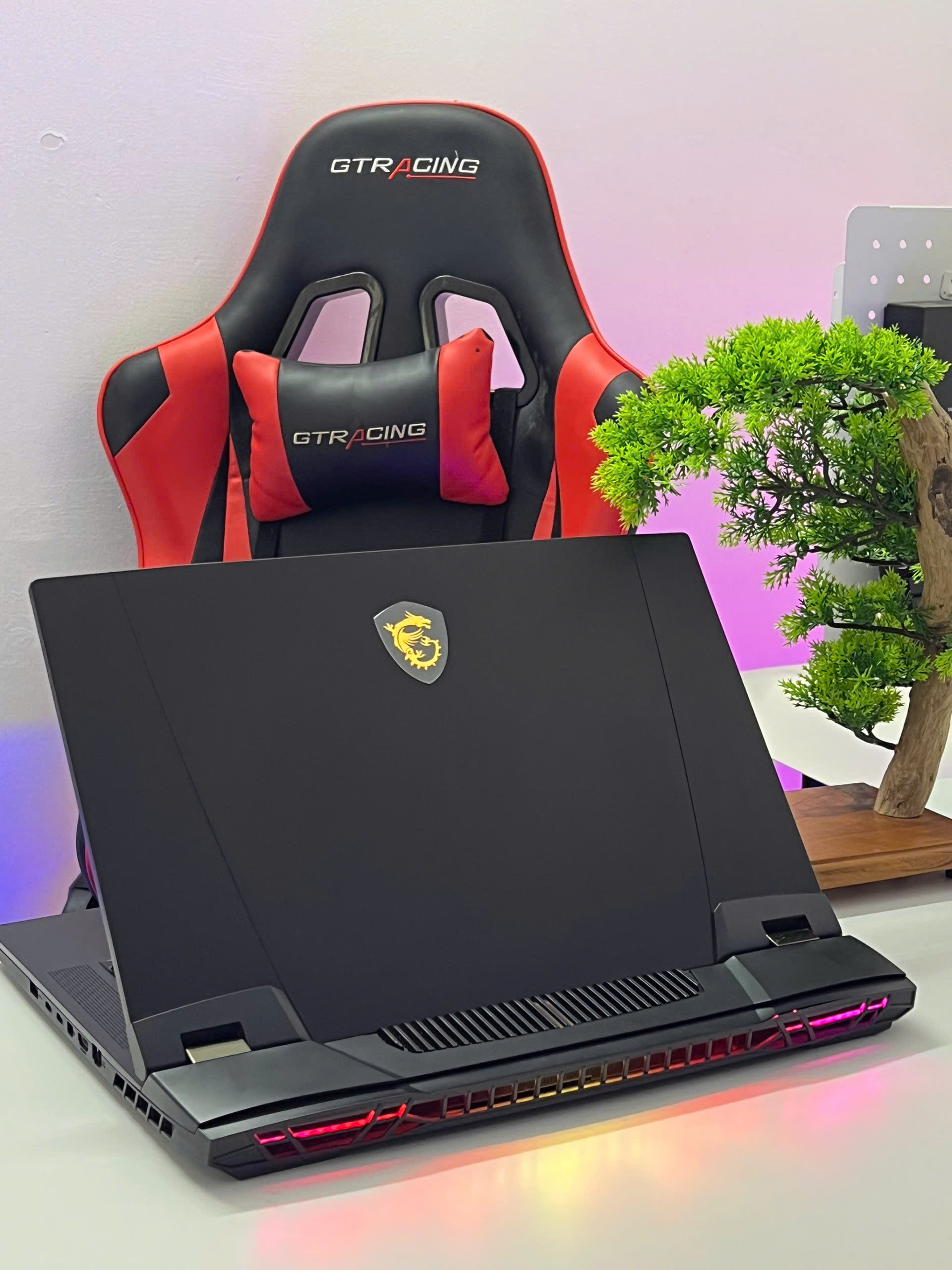 MSI TITAN GT77HX (Core i9-13980HX, RTX 4090 16Gb) - USED 99%