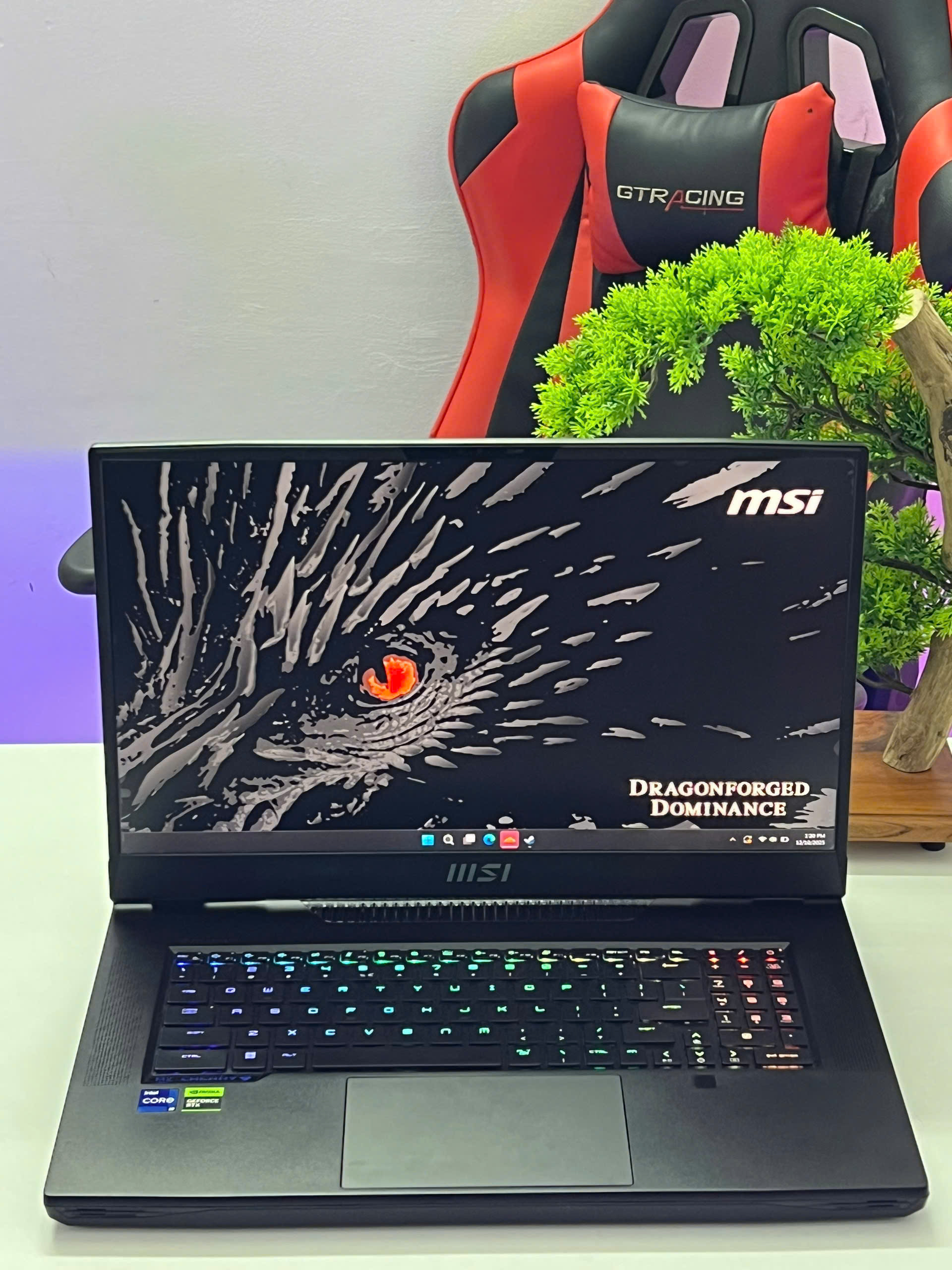 MSI TITAN GT77HX (Core i9-13980HX, RTX 4090 16Gb) - USED 99%