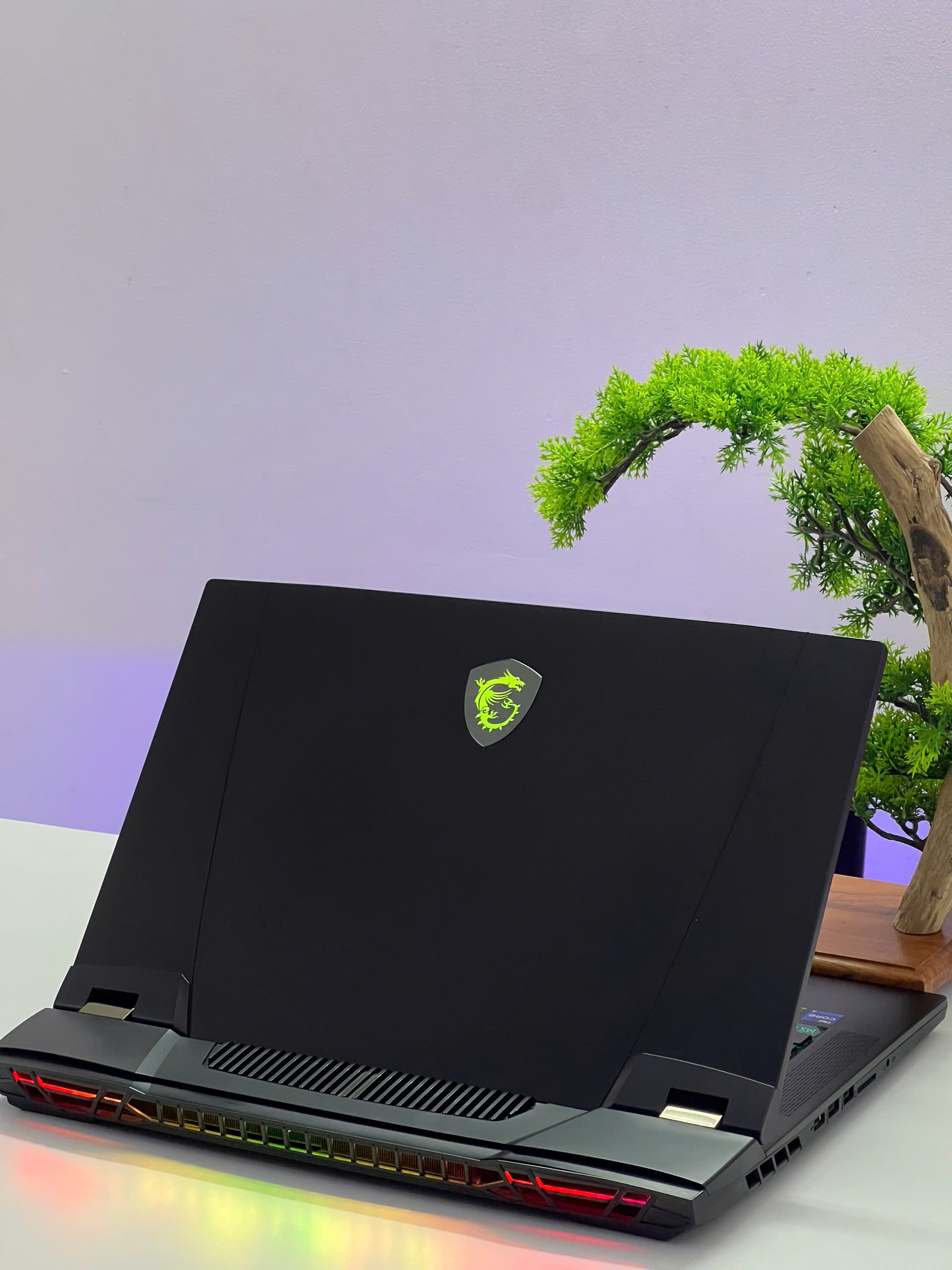 MSI TITAN GT77HX (Core i9-13980HX, RTX 4090 16Gb) - USED 99%