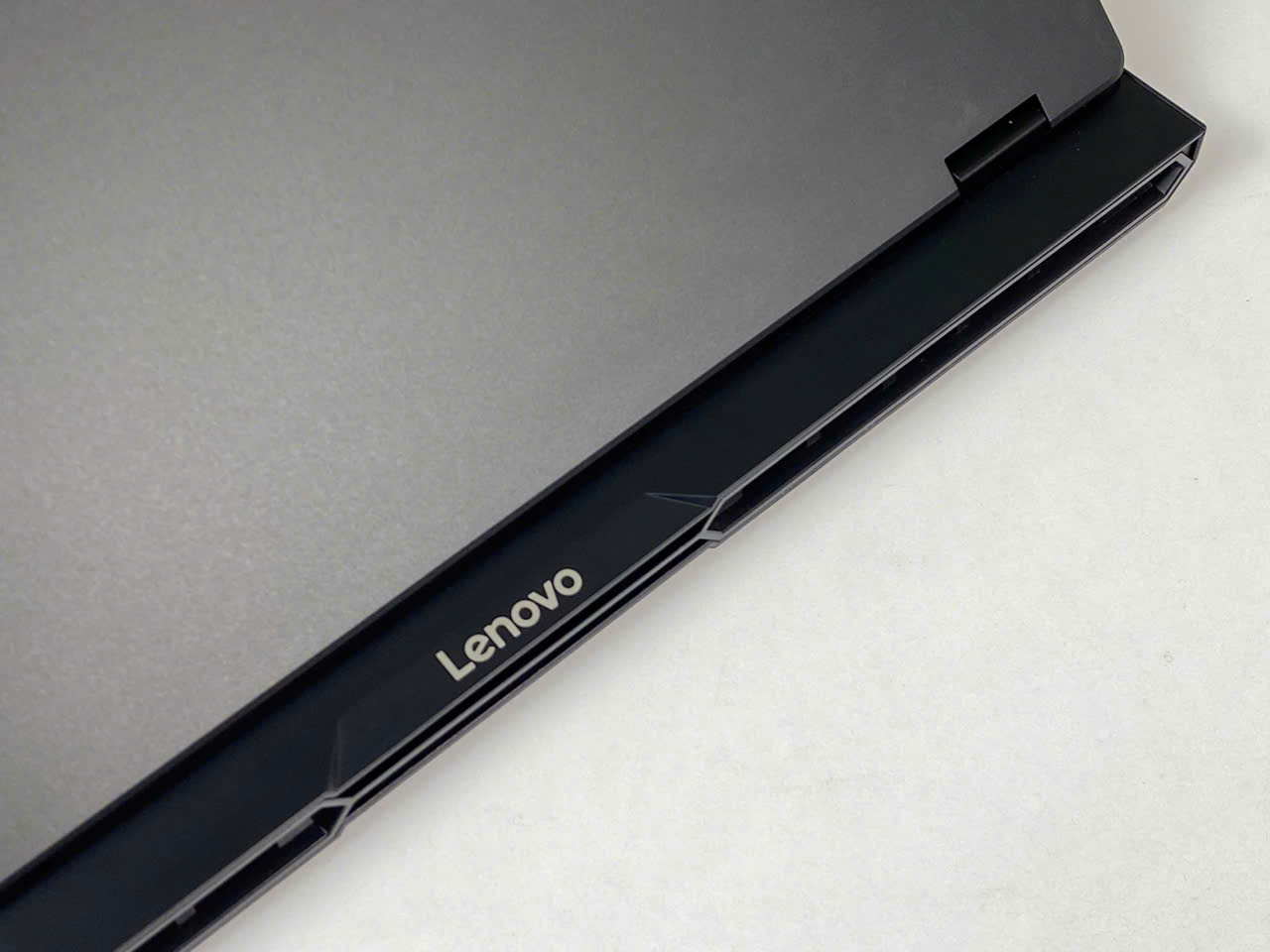 LENOVO LEGION 5 Pro 2025 (Ryzen 7-8745HX, RTX 5060 8Gb, OLED) - LIKENEW