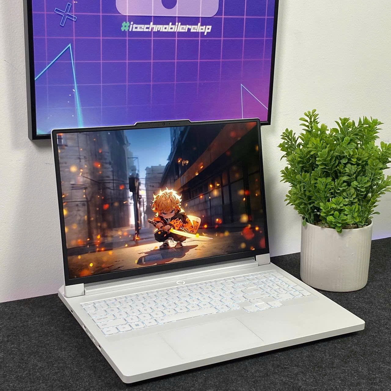 LENOVO LEGION R9000P GLACIER WHITE 2025 (Ryzen 9-8945HX, RTX 5060 8Gb) - USED 99%