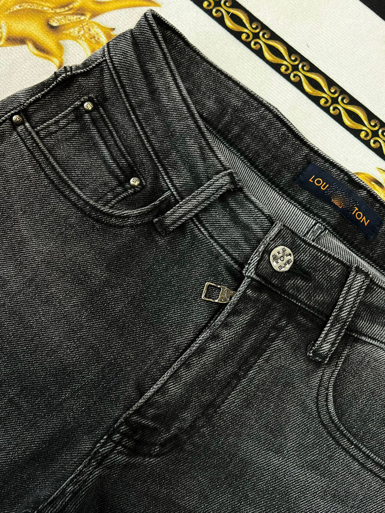 Bò côn Quảng châu cao cấp LV-7573