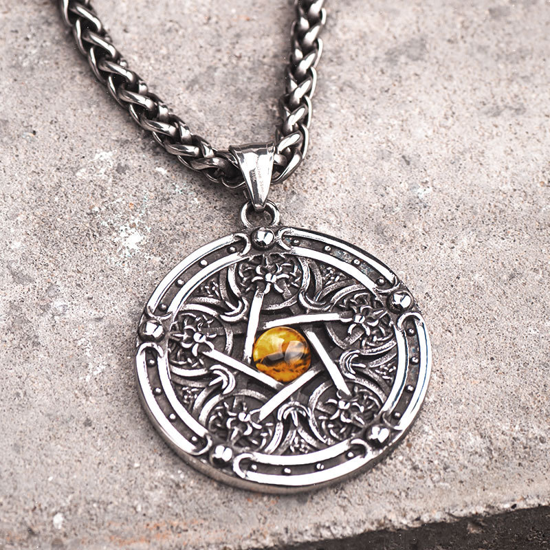 Mặt dây chuyền Demon Eyes Titan Gothic P18293
