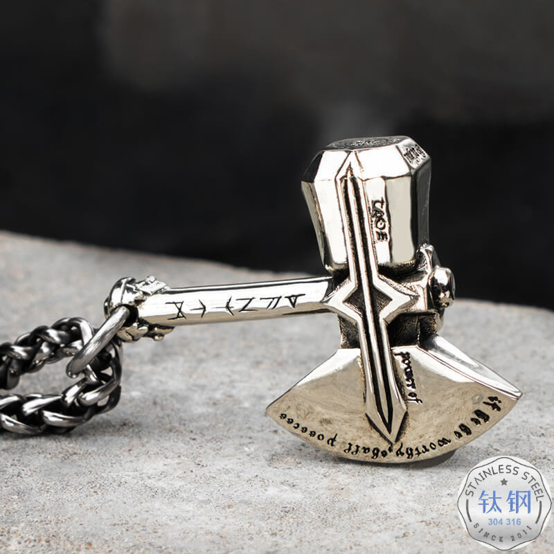 Mặt dây chuyền Stormbreaker Titan Viking P18302