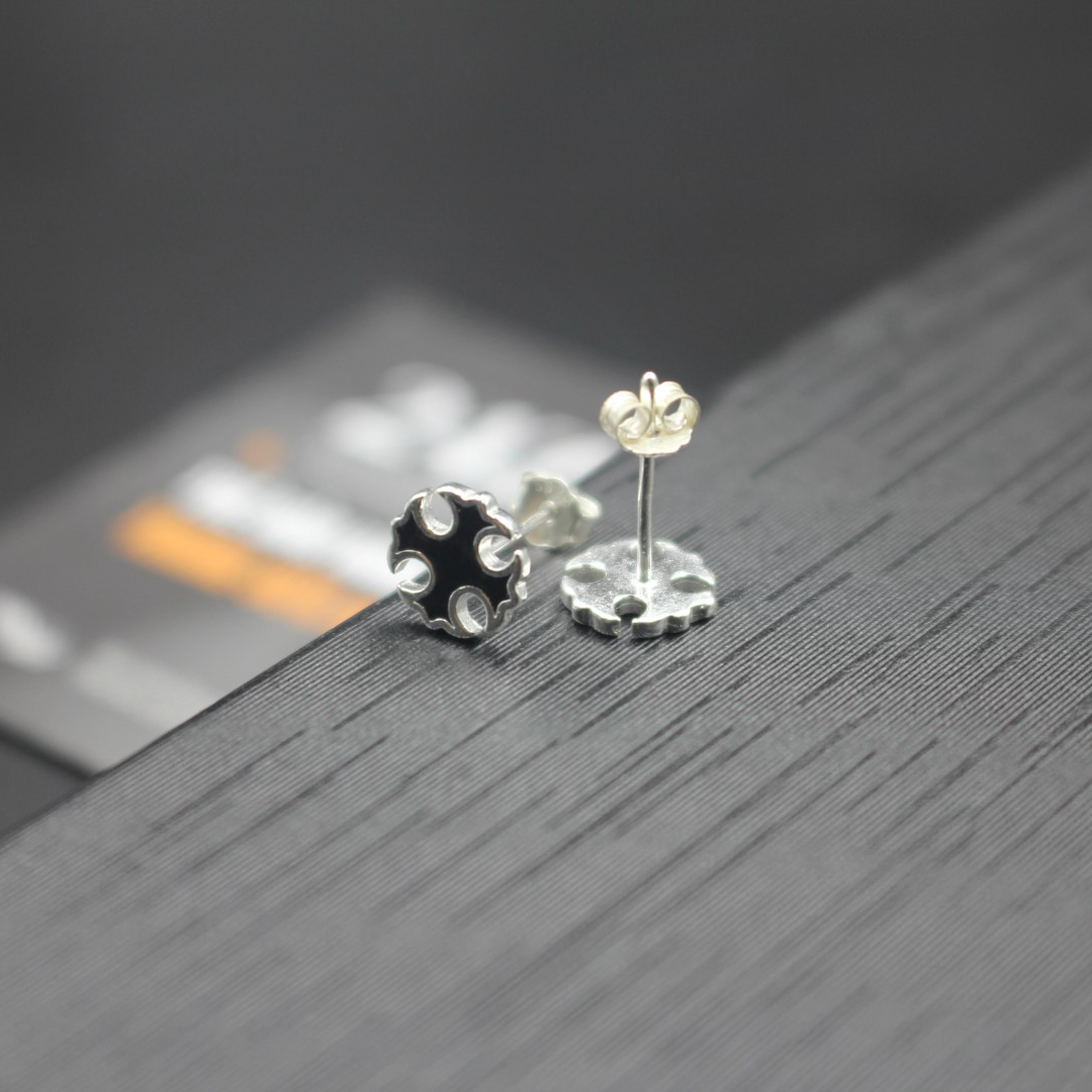 Khuyên Nam Black Cross Bạc S925 Z205 24Z Store(1 chiếc)