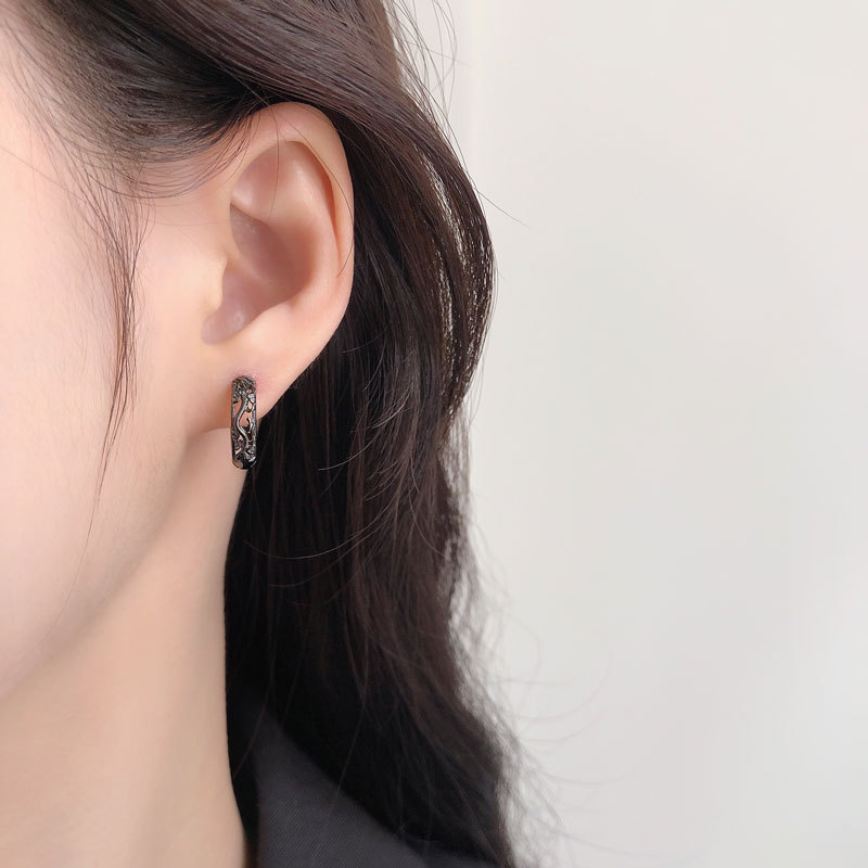 Khuyên tai Nam Dragon Z503 2 màu Đen, Bạc 24Z Store(1 chiếc)