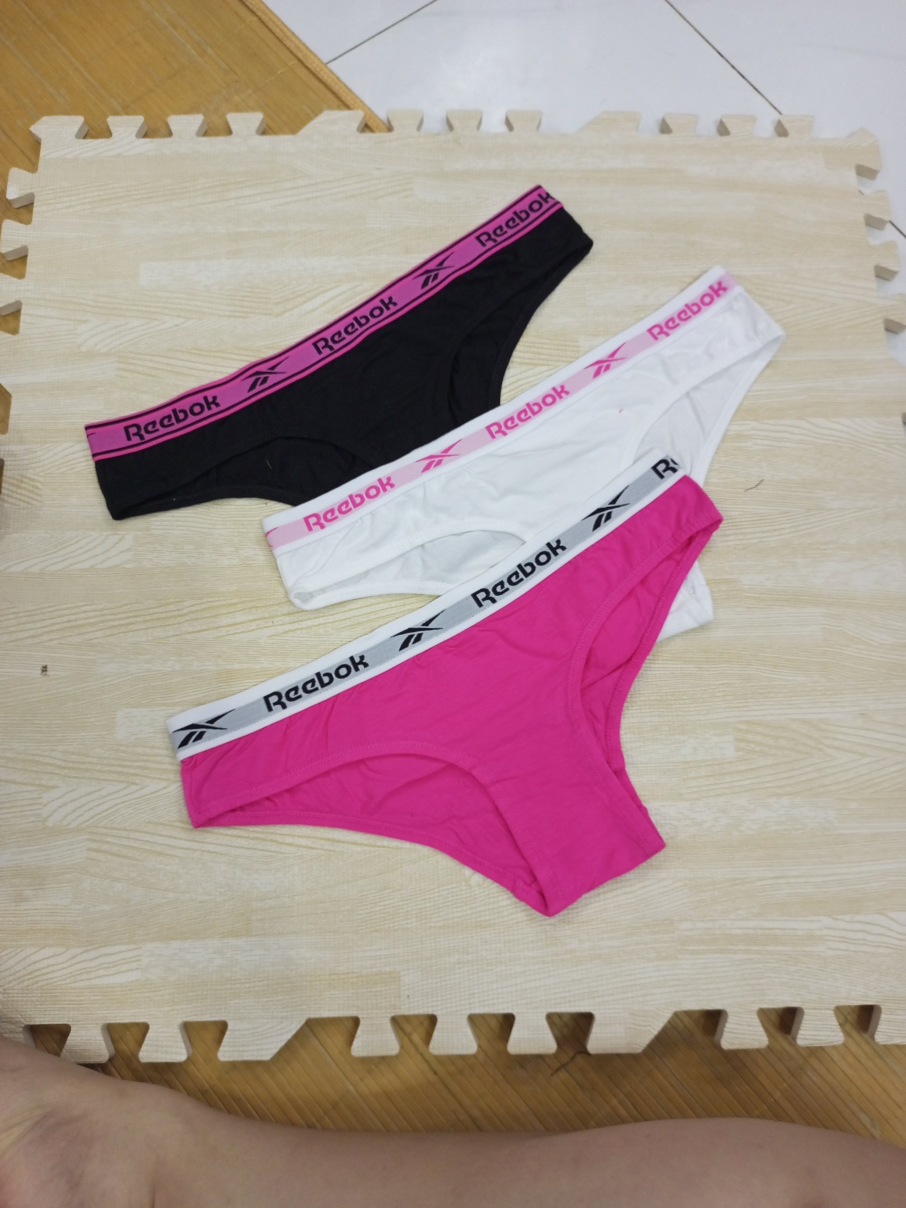 Quần lót Reebok nữ