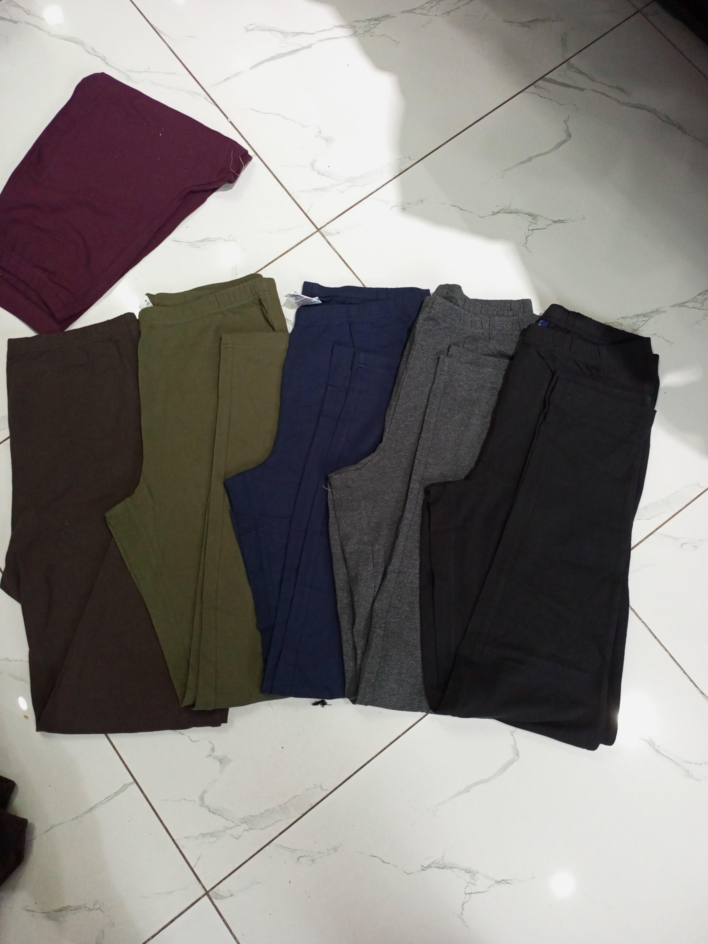 SALE- Quần dài cotton Basic Edition