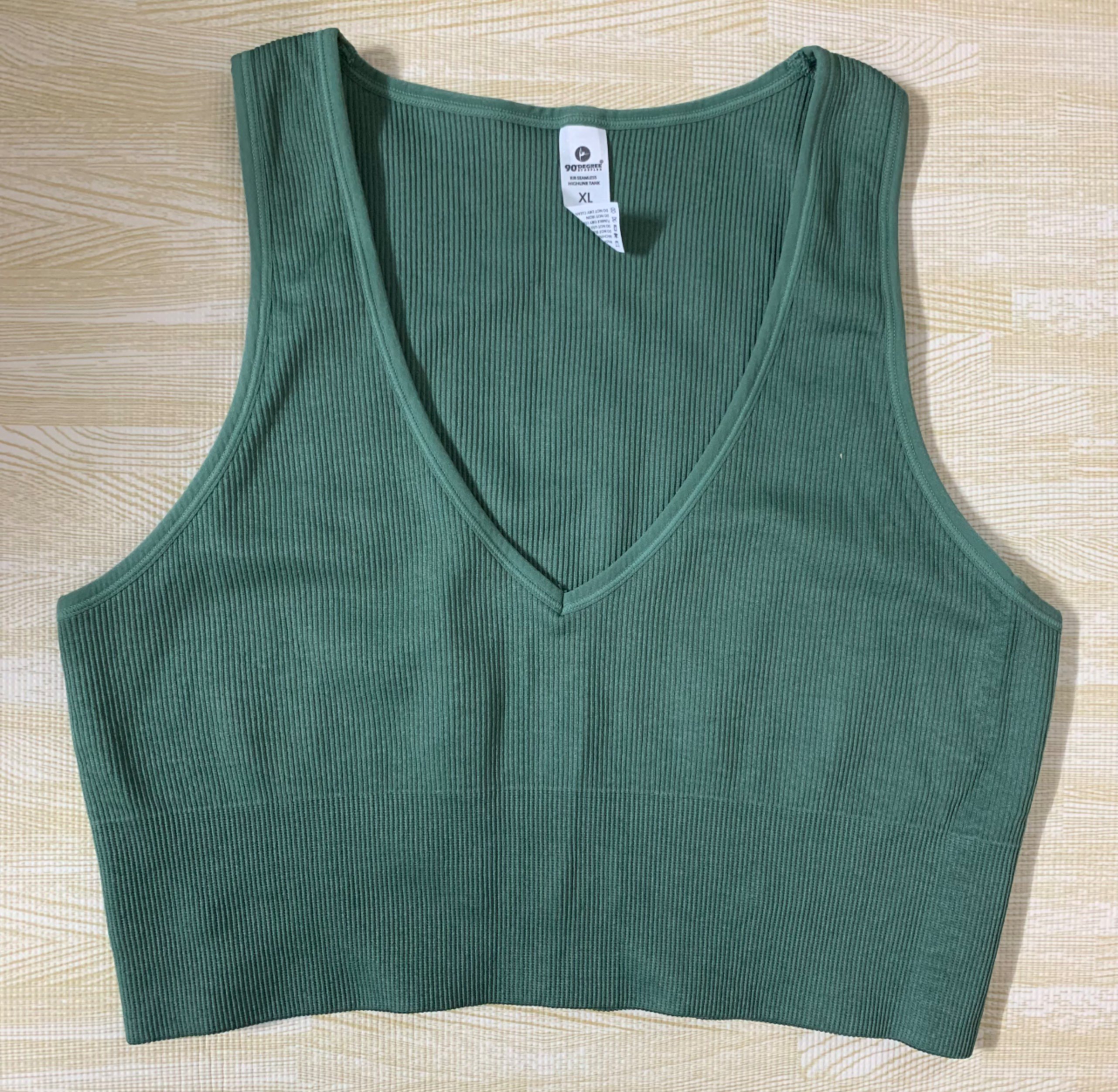 Áo tank top seamless 90 , hàng xuất xịn