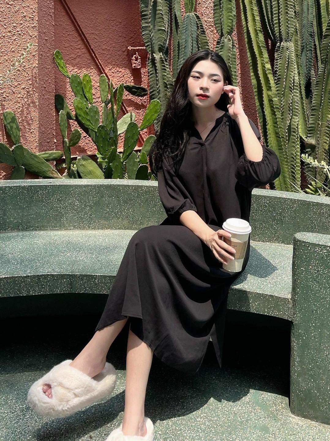 Đầm Mogg, xuất hàn