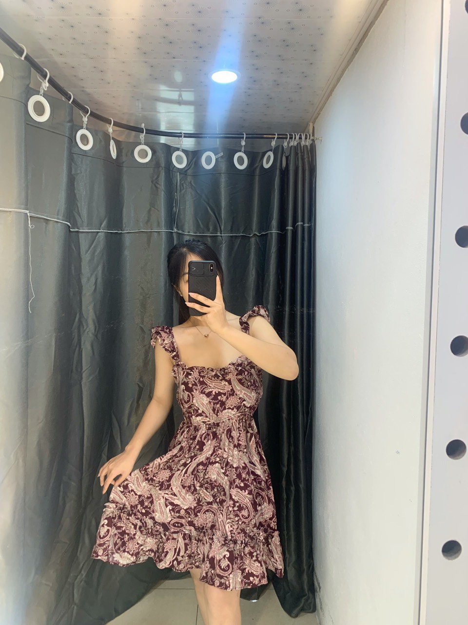 Đầm Emma