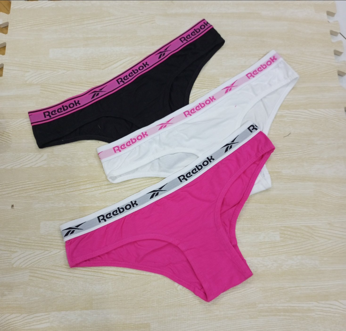 Quần lót Reebok nữ